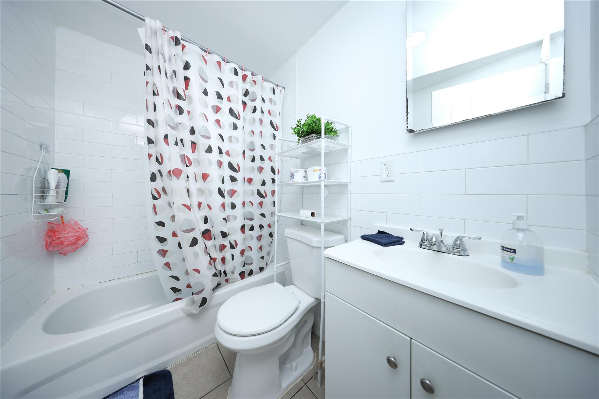 #13 photo, 243 Wyona Street, ブルックリン区 Brooklyn , NY 11207