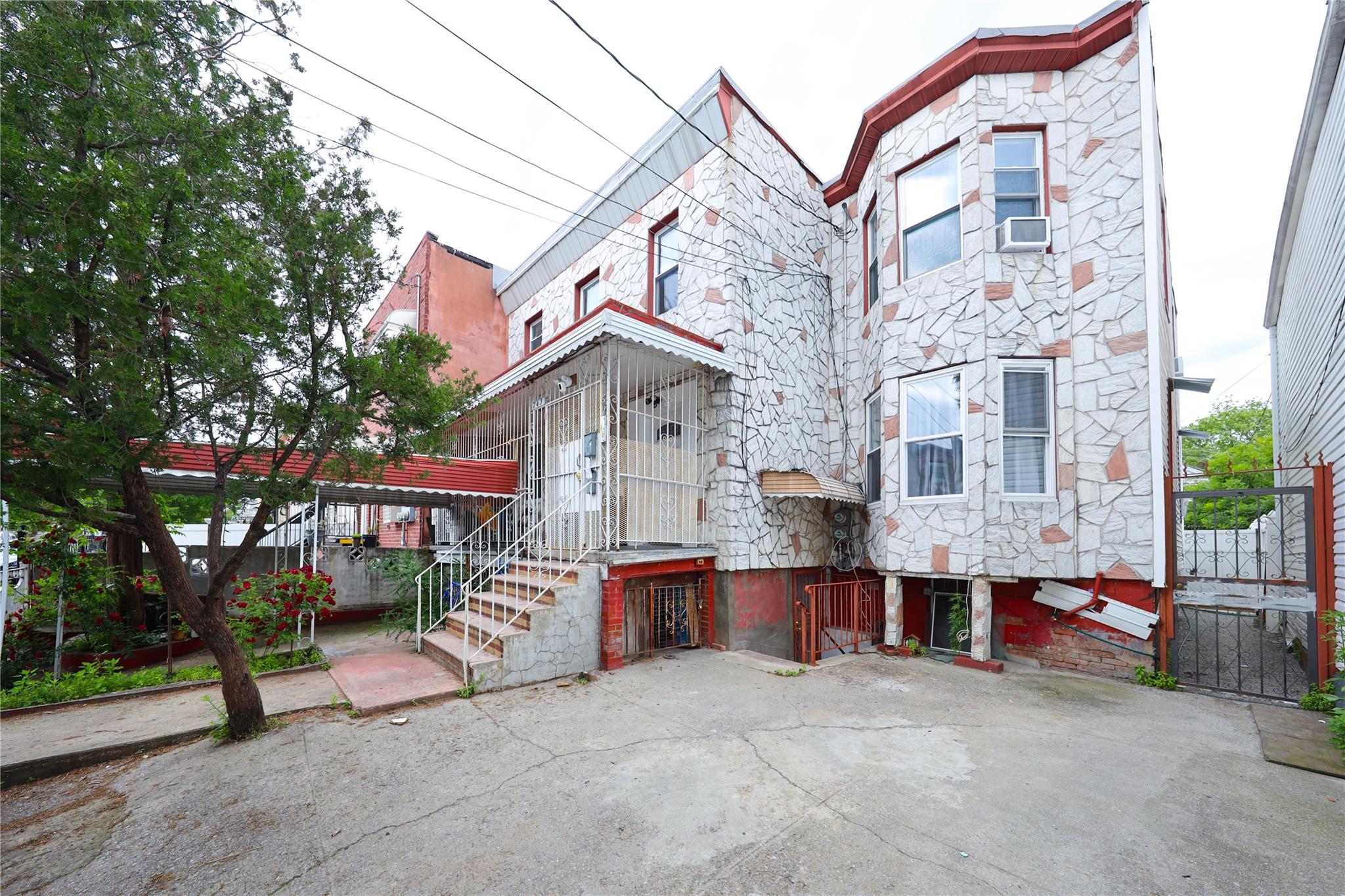#3 photo, 243 Wyona Street, ブルックリン区 Brooklyn , NY 11207