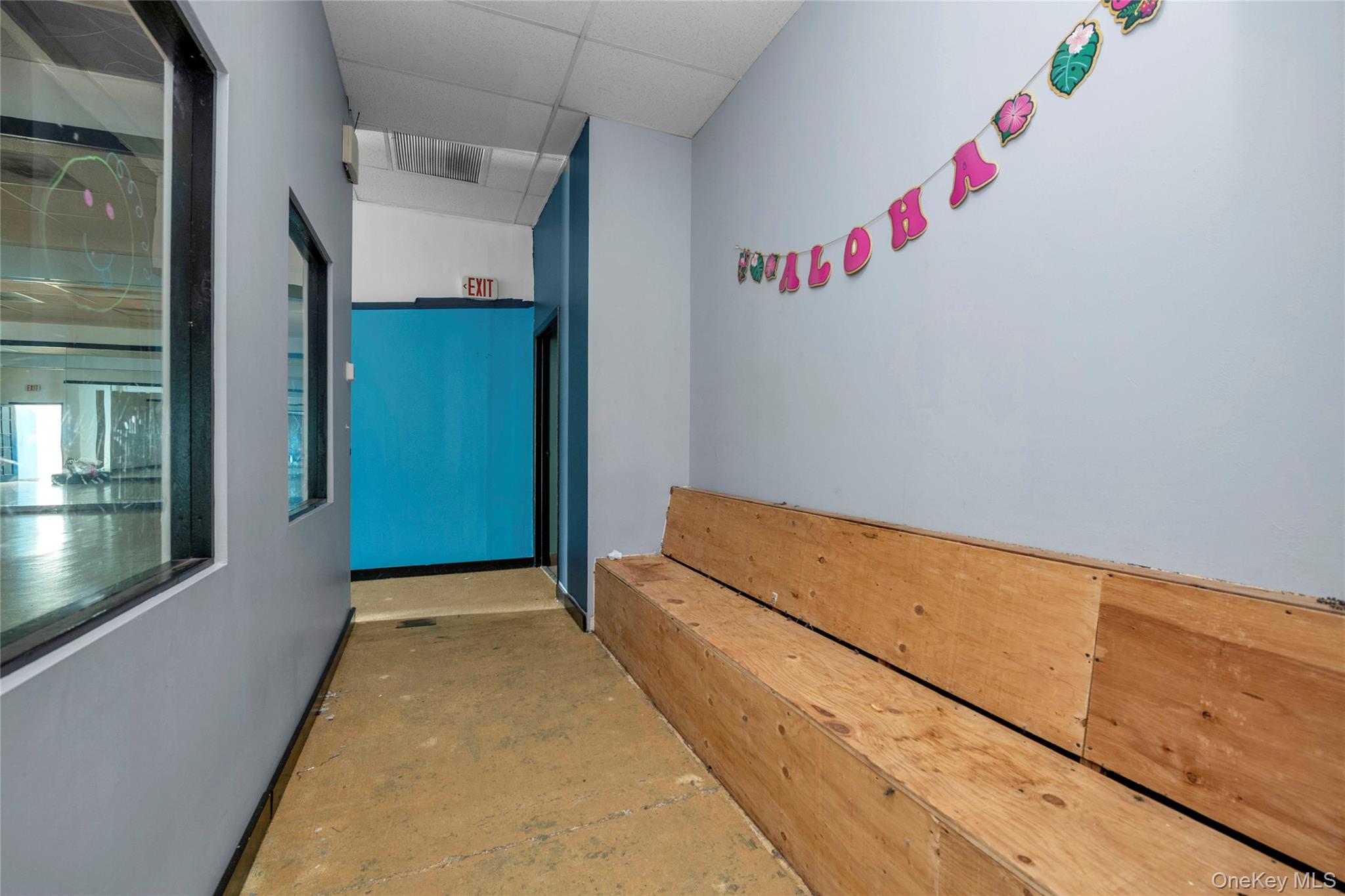 #10 photo, 15 E Deer Park Road, מחוז סאפוק Dix Hills , NY 11746