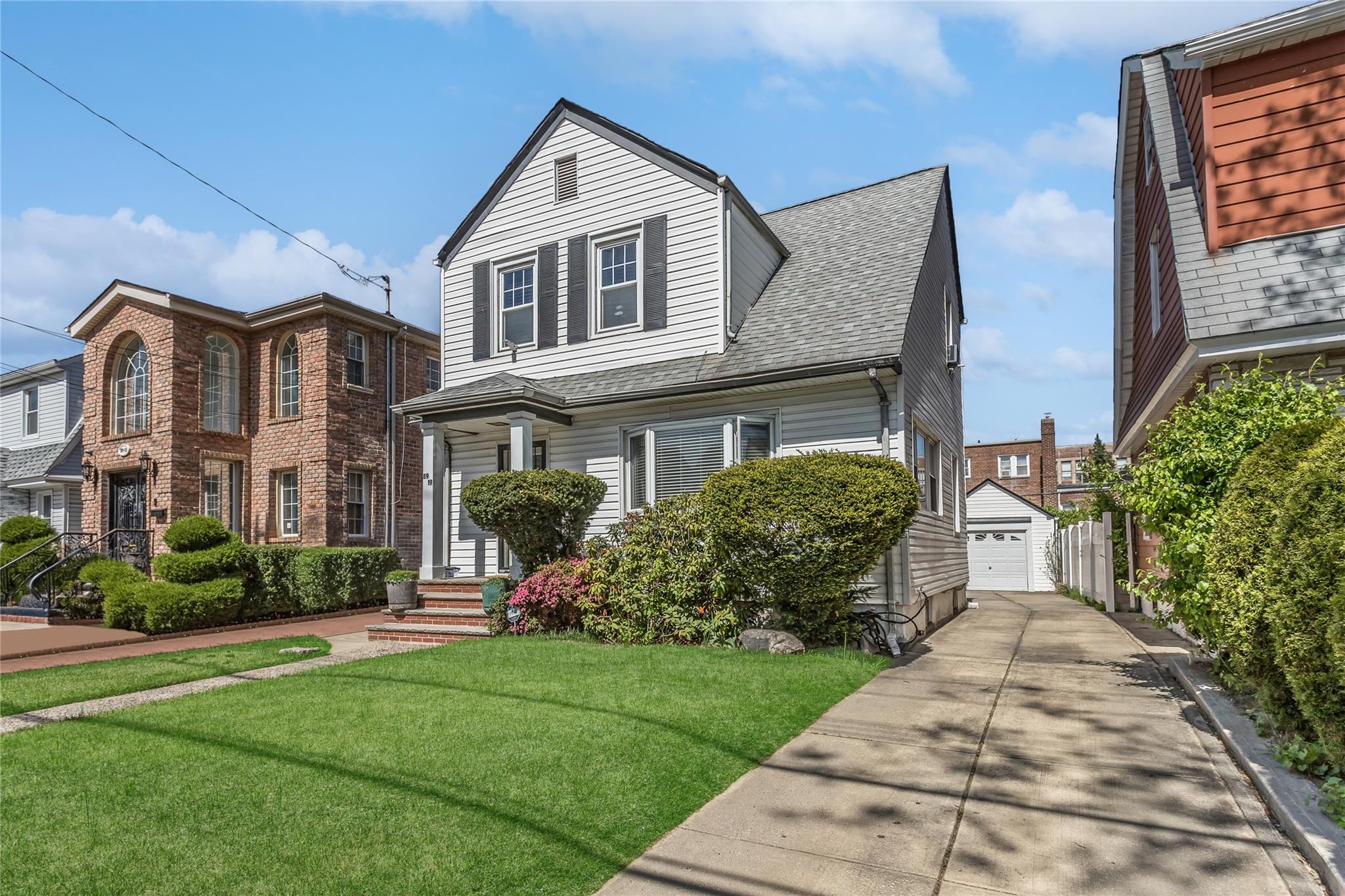 #1 photo, 8919 205th Street, كوينز Hollis , NY 11423