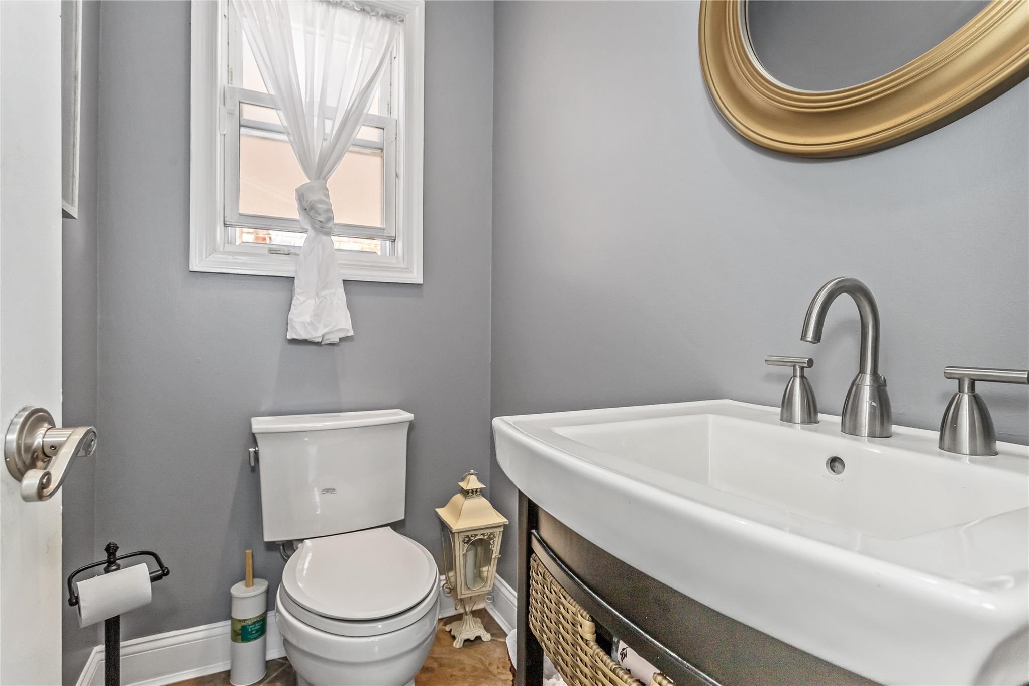 #13 photo, 8919 205th Street, كوينز Hollis , NY 11423