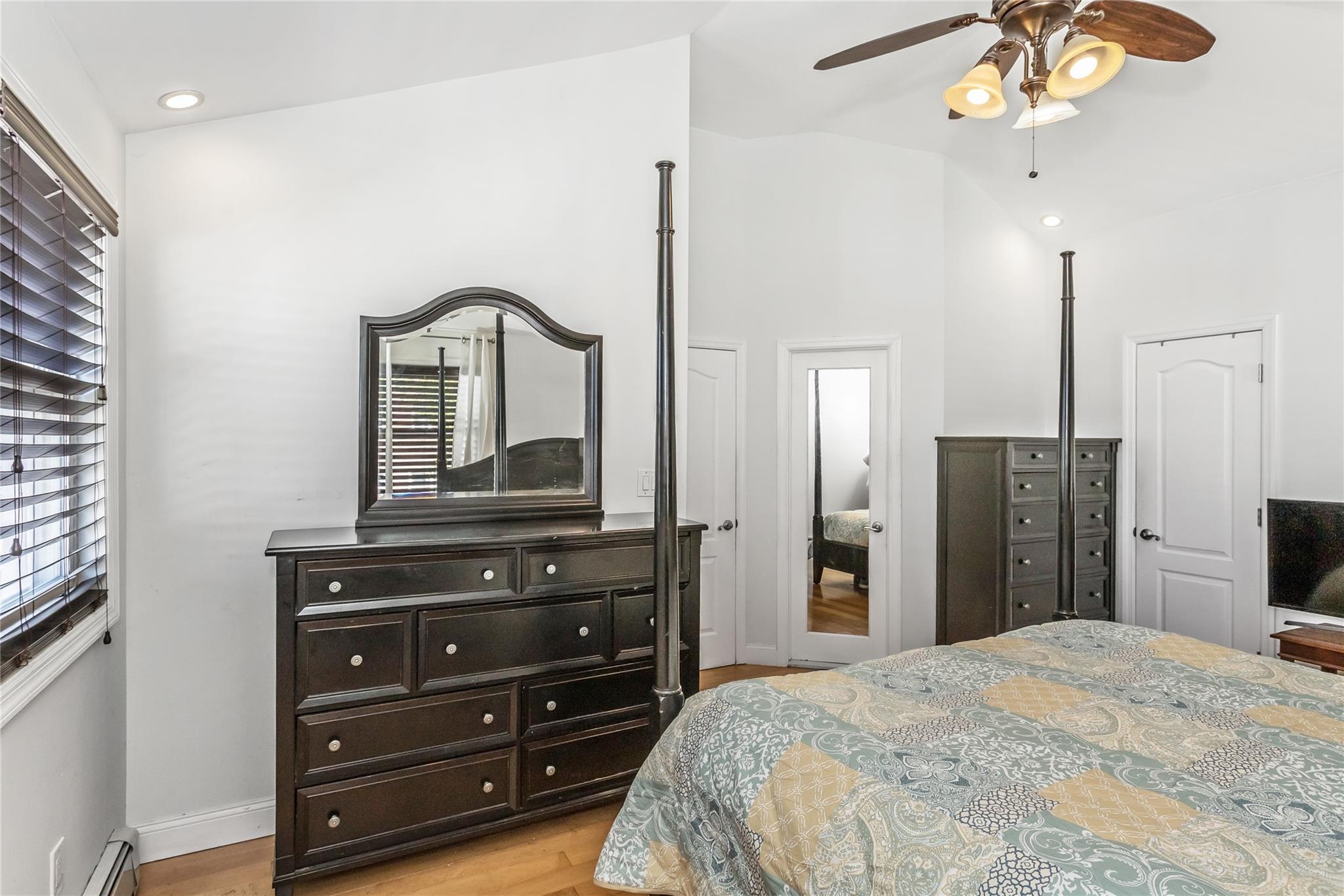 #15 photo, 8919 205th Street, كوينز Hollis , NY 11423