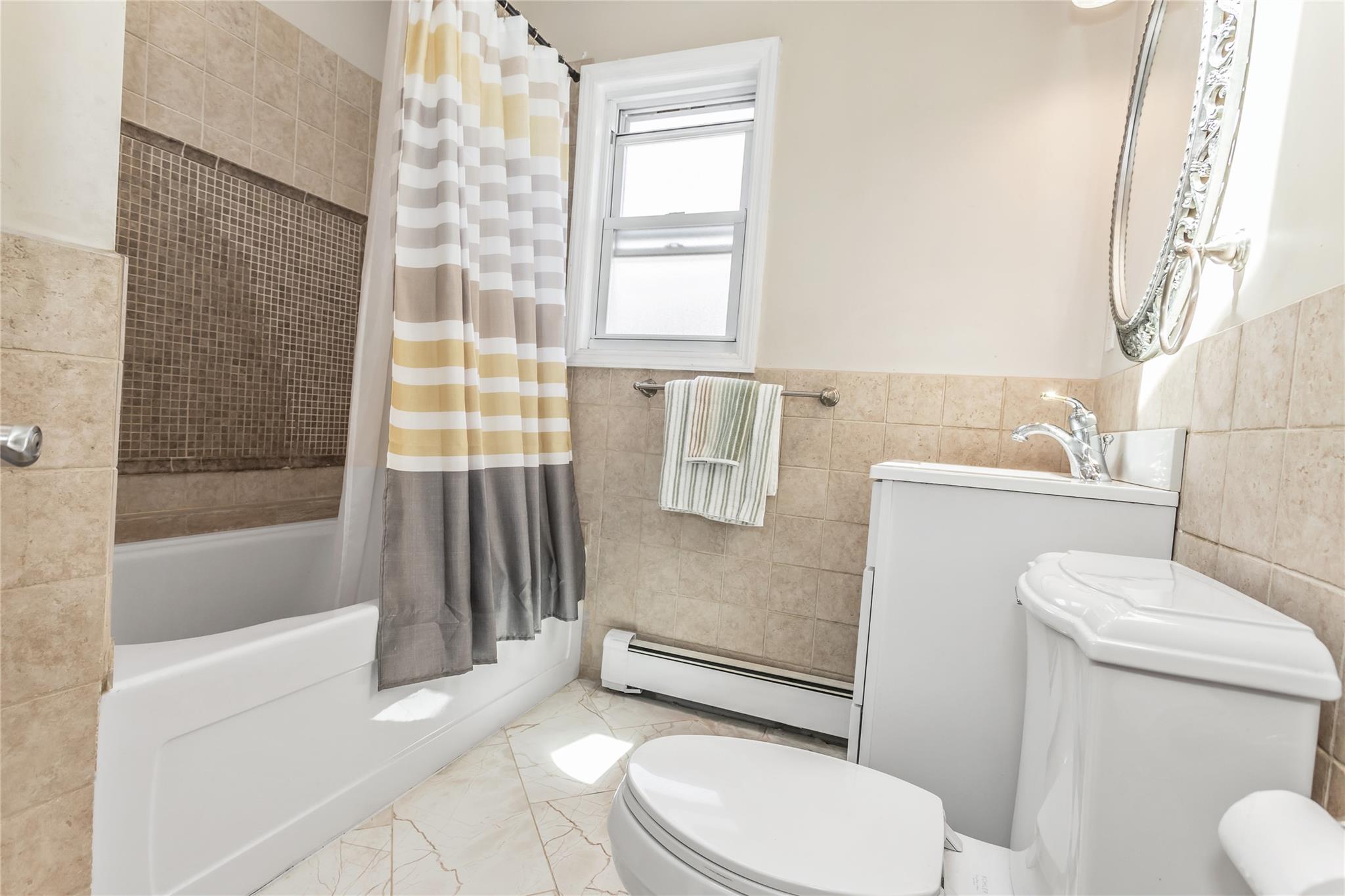 #16 photo, 8919 205th Street, كوينز Hollis , NY 11423