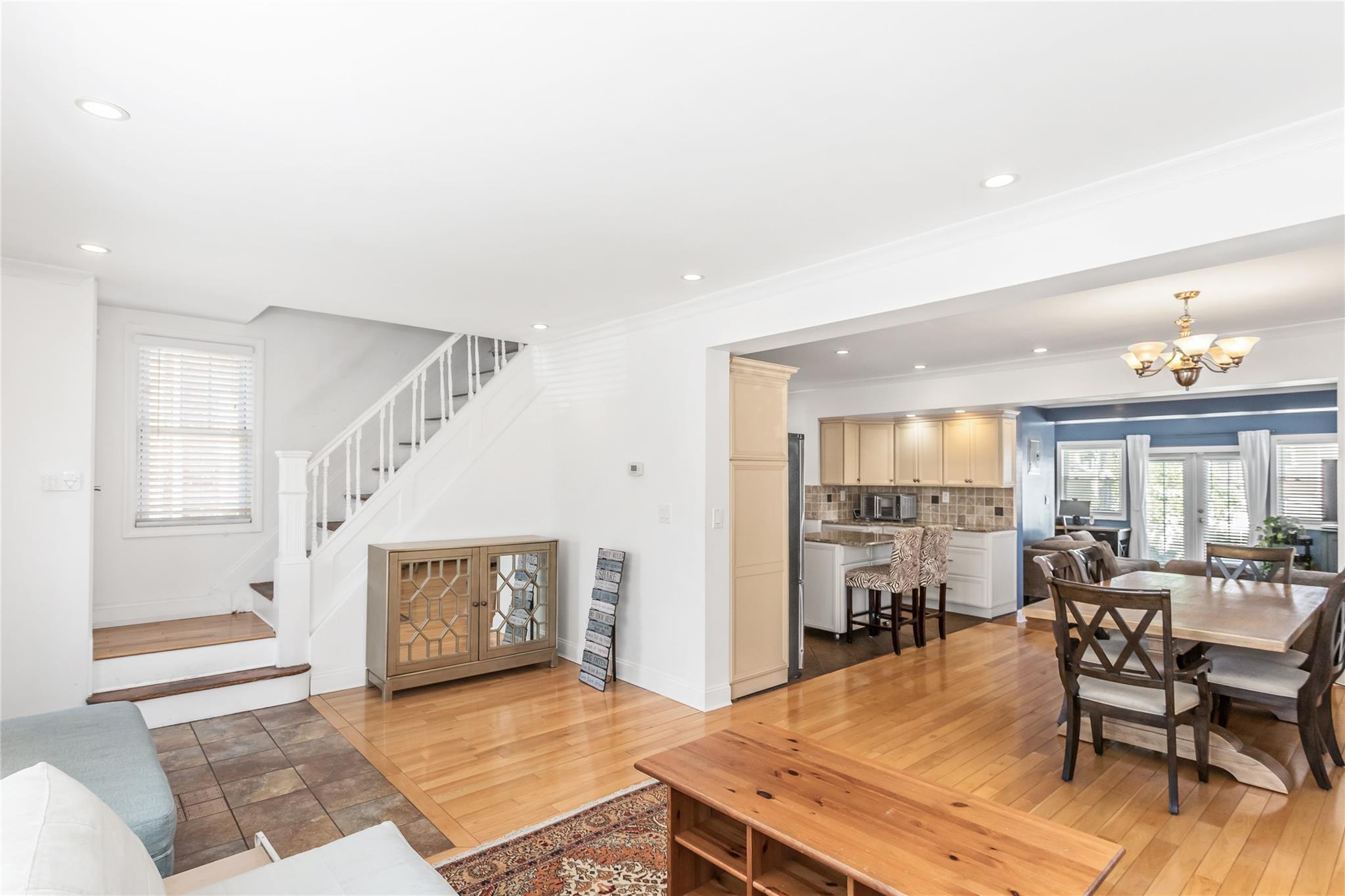 #3 photo, 8919 205th Street, كوينز Hollis , NY 11423