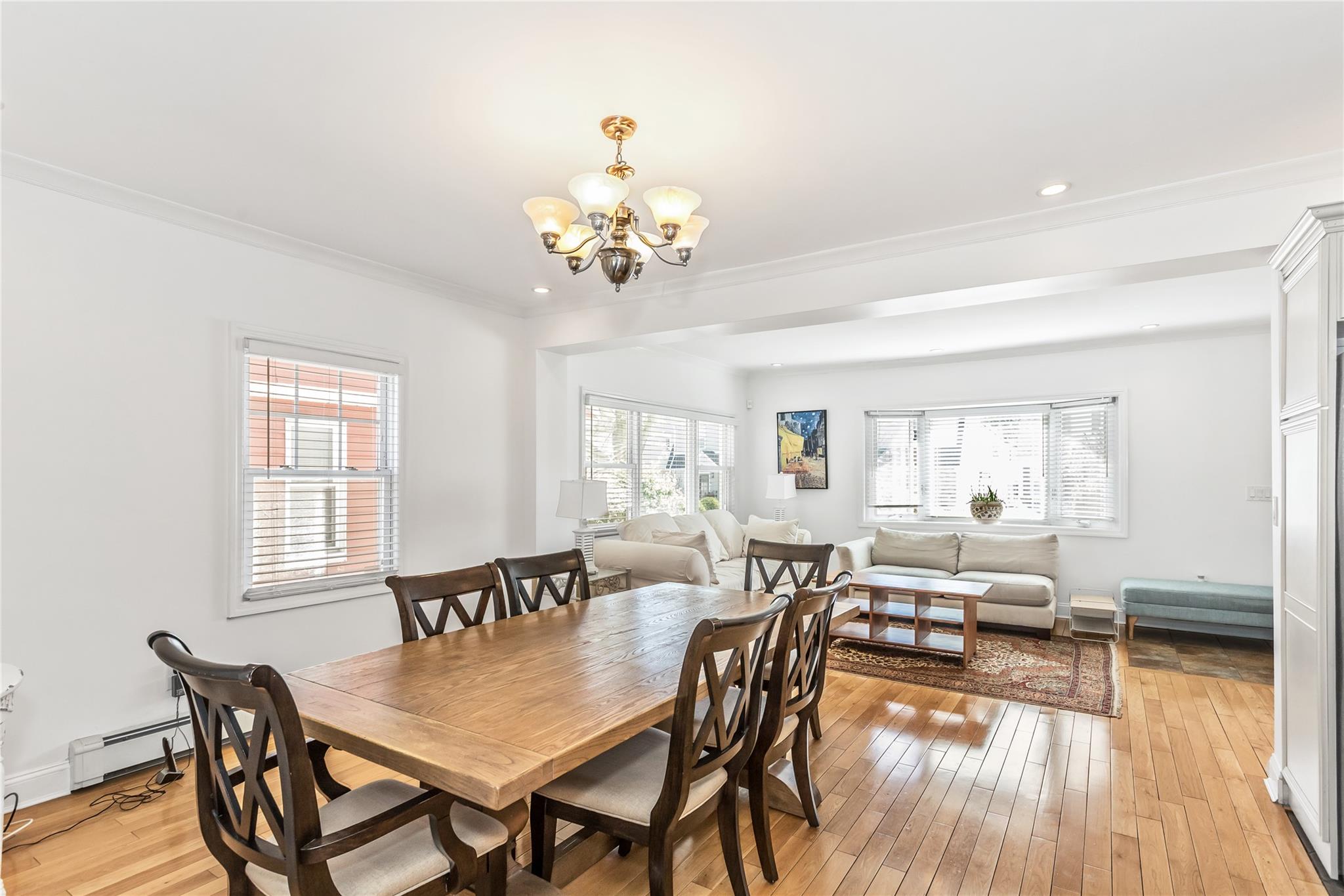 #5 photo, 8919 205th Street, كوينز Hollis , NY 11423