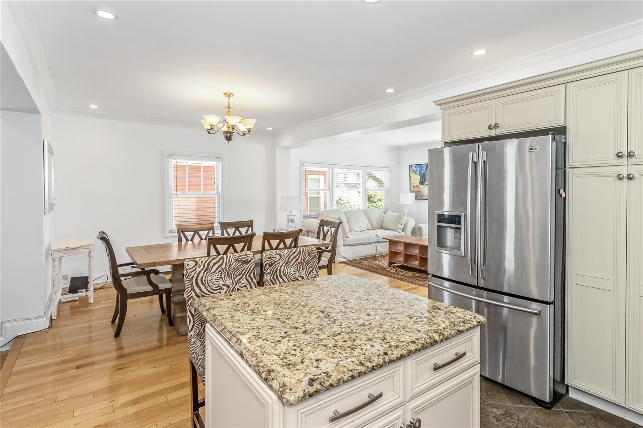 #9 photo, 8919 205th Street, كوينز Hollis , NY 11423