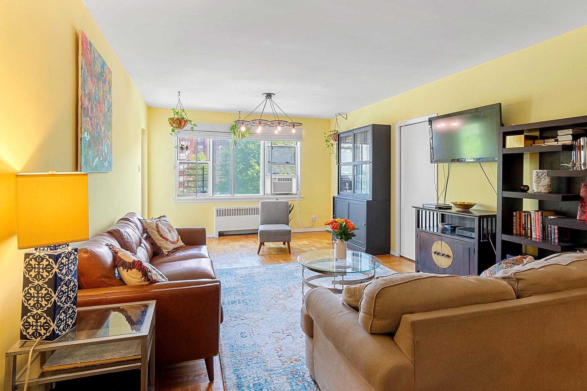 #1 photo, 2711 Henry Hudson Parkway, Bronx , NY 10463