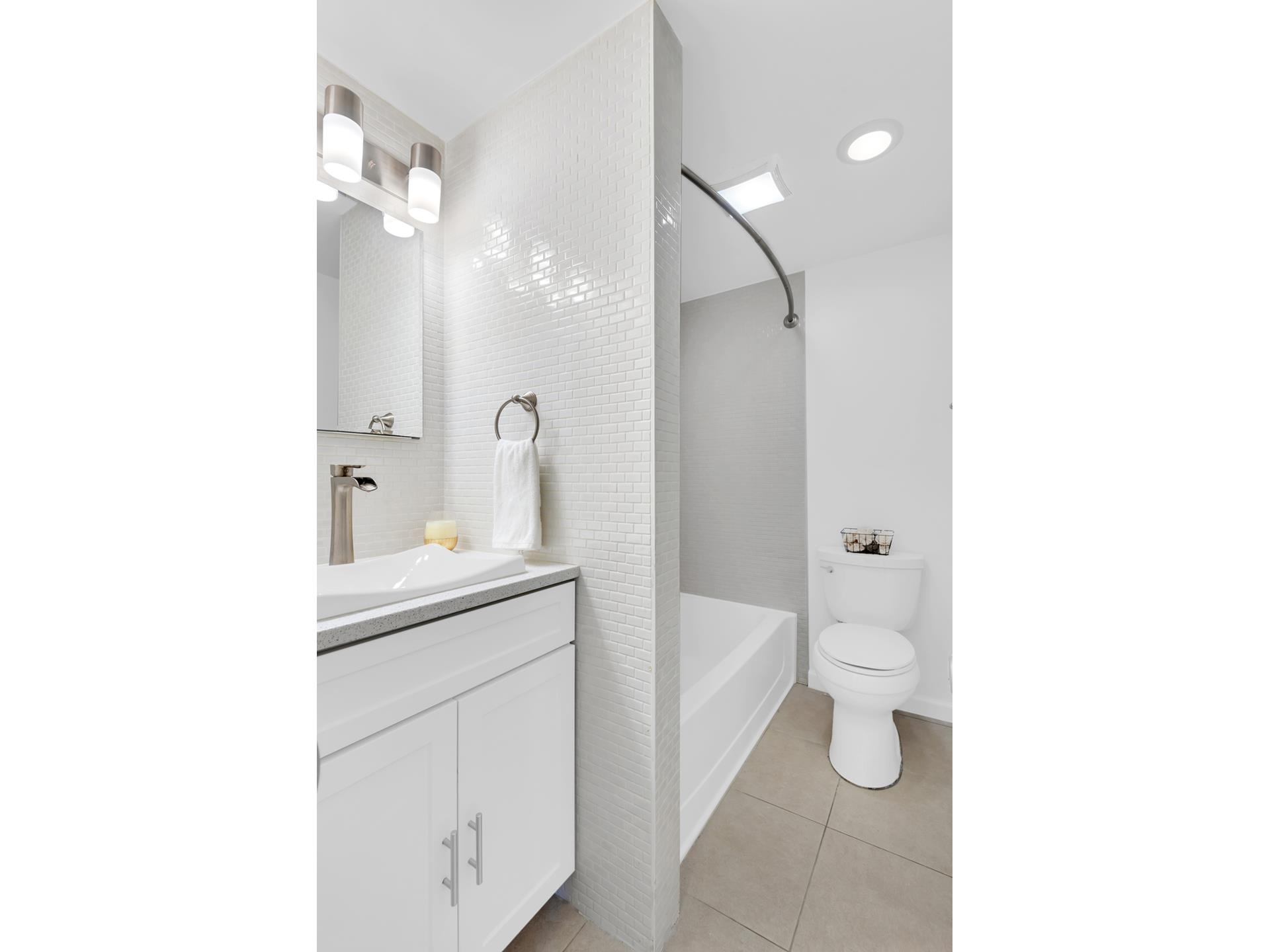 #10 photo, 302 E 19TH Street, マンハッタン Gramercy Park , NY 10003