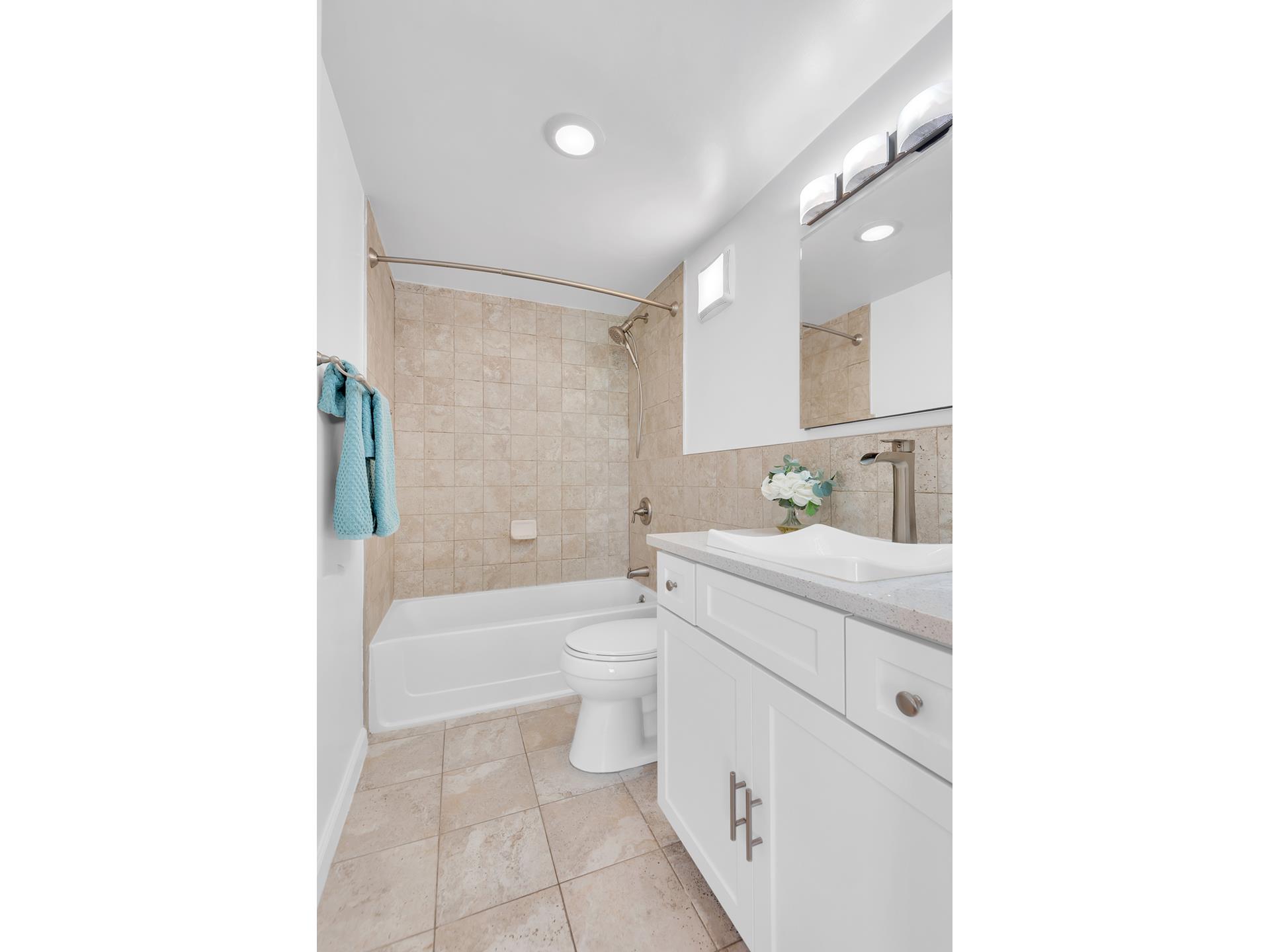 #9 photo, 302 E 19TH Street, マンハッタン Gramercy Park , NY 10003