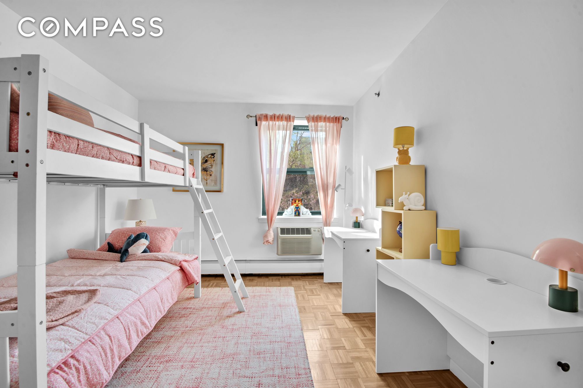 #10 photo, 2235 Frederick Douglass Boulevard, マンハッタン Harlem , NY 10027