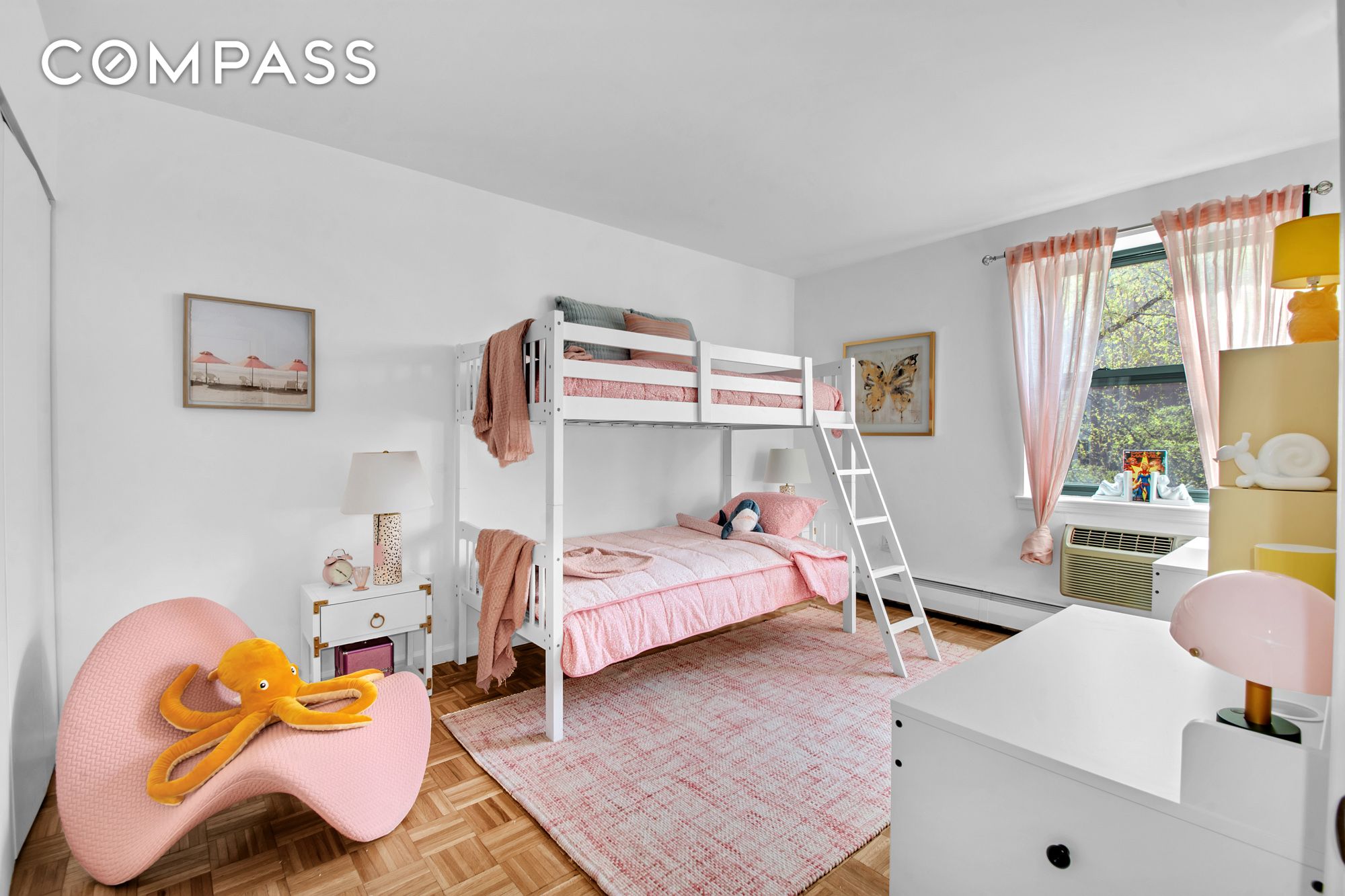 #9 photo, 2235 Frederick Douglass Boulevard, マンハッタン Harlem , NY 10027