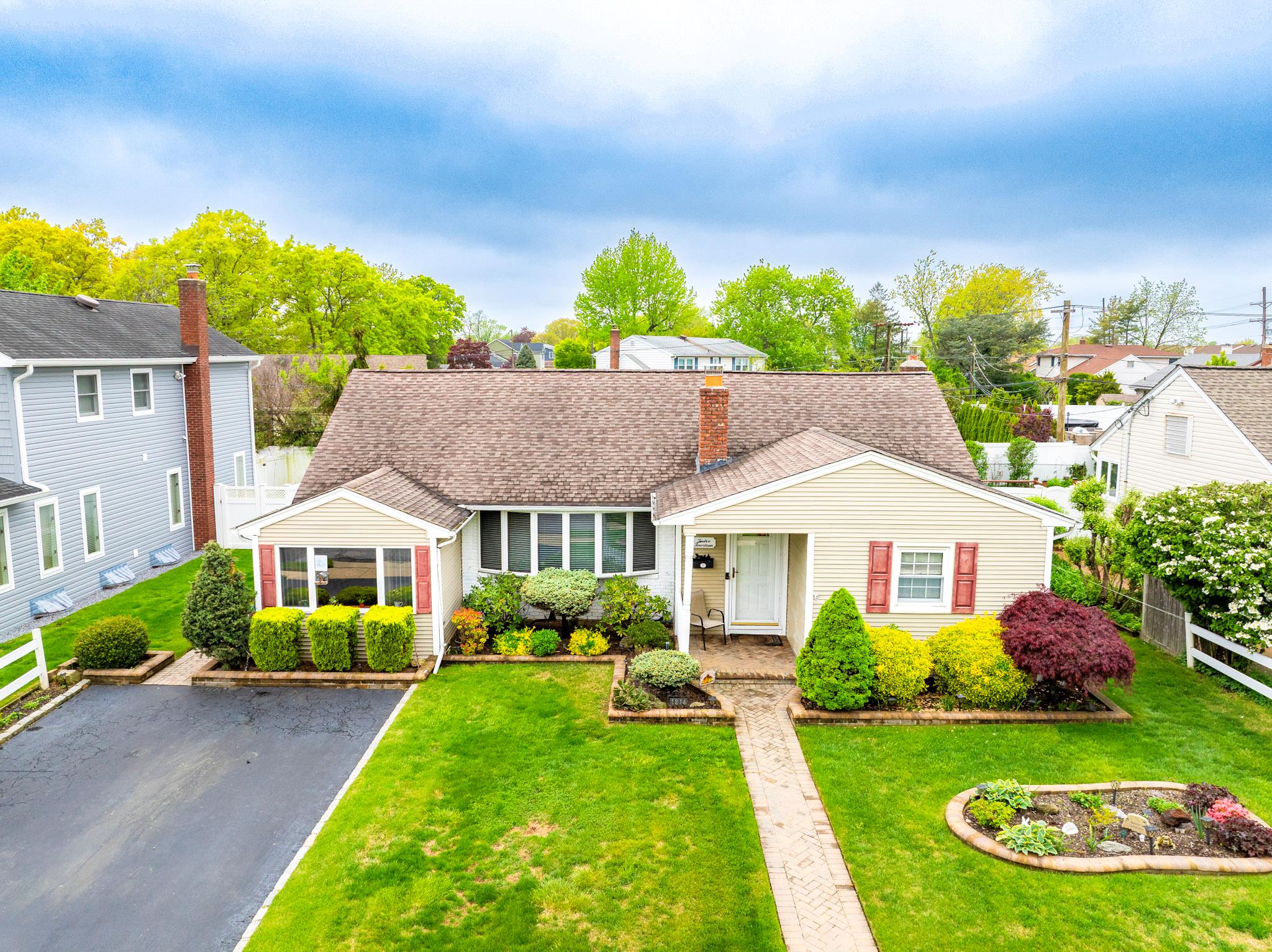 #1 photo, 1214 Campbell Road, ناسو Wantagh , NY 11793