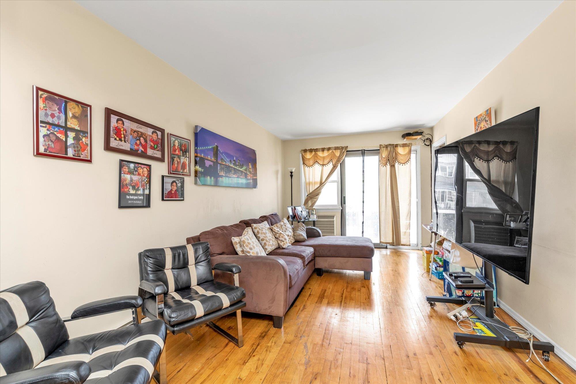 #15 photo, 110-25 55 Avenue, Corona , NY 11368