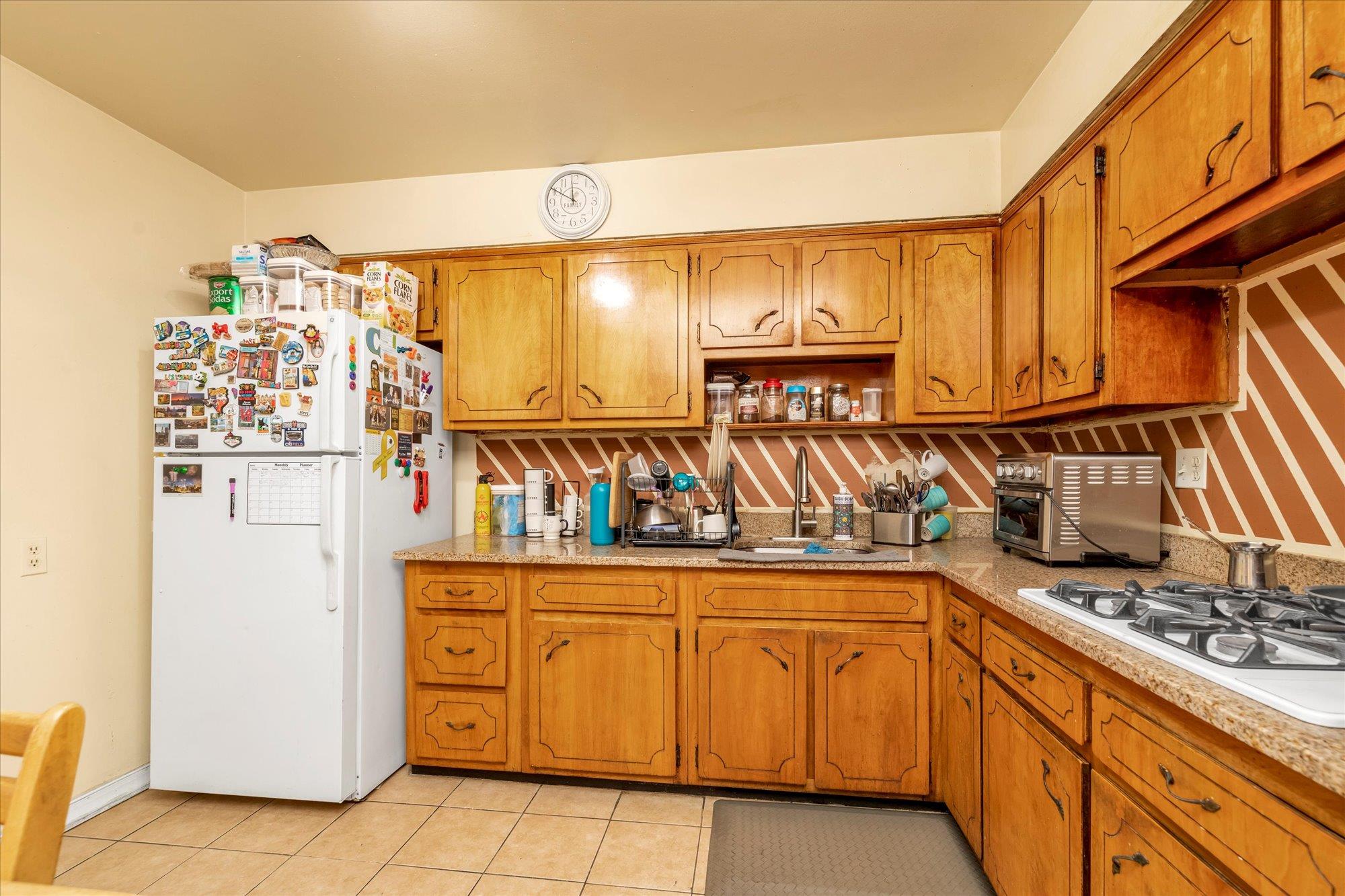 #3 photo, 110-25 55 Avenue, Corona , NY 11368