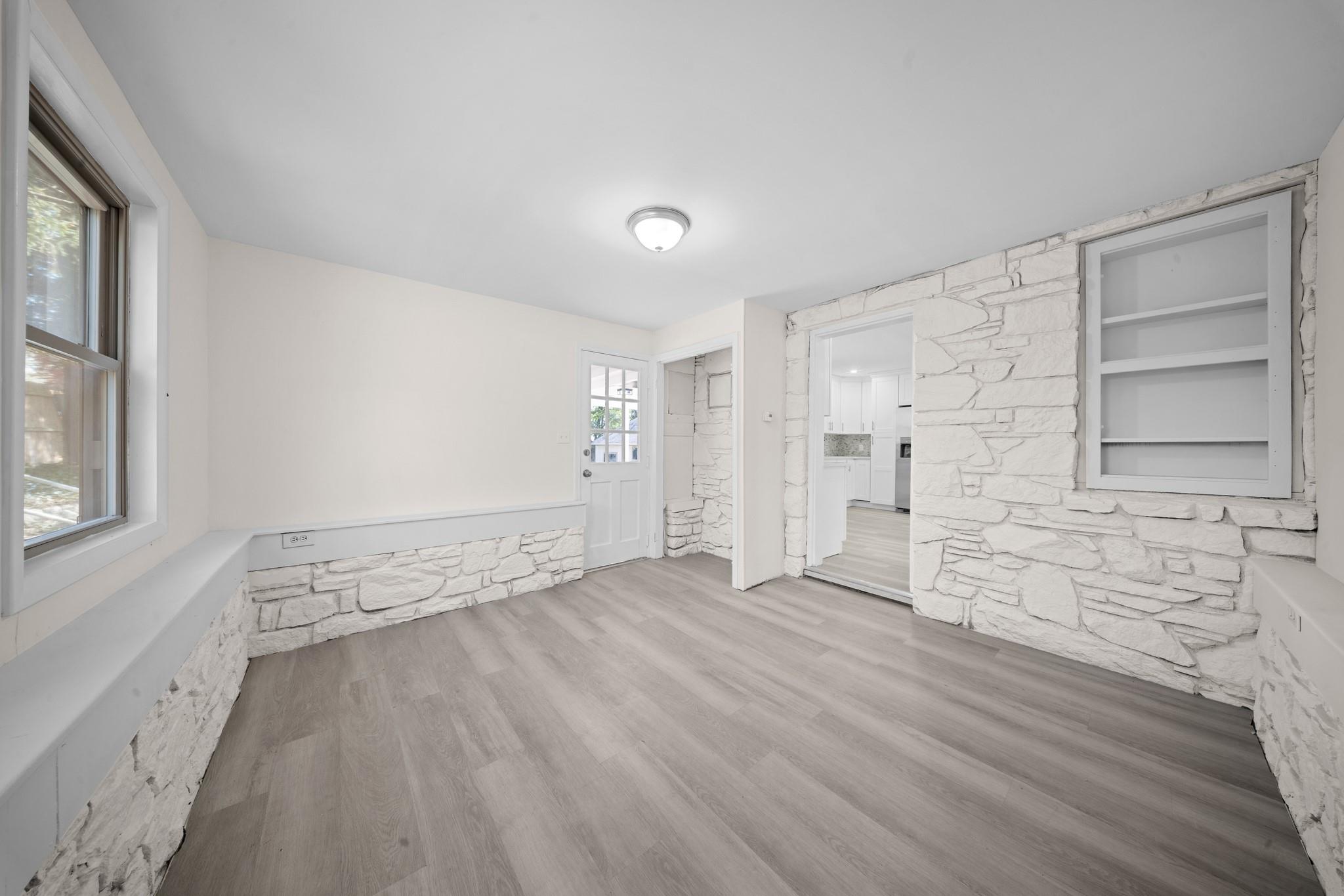 #10 photo, 84 E 19th Street, 東長島 亨廷顿站 Huntington Station , NY 11746