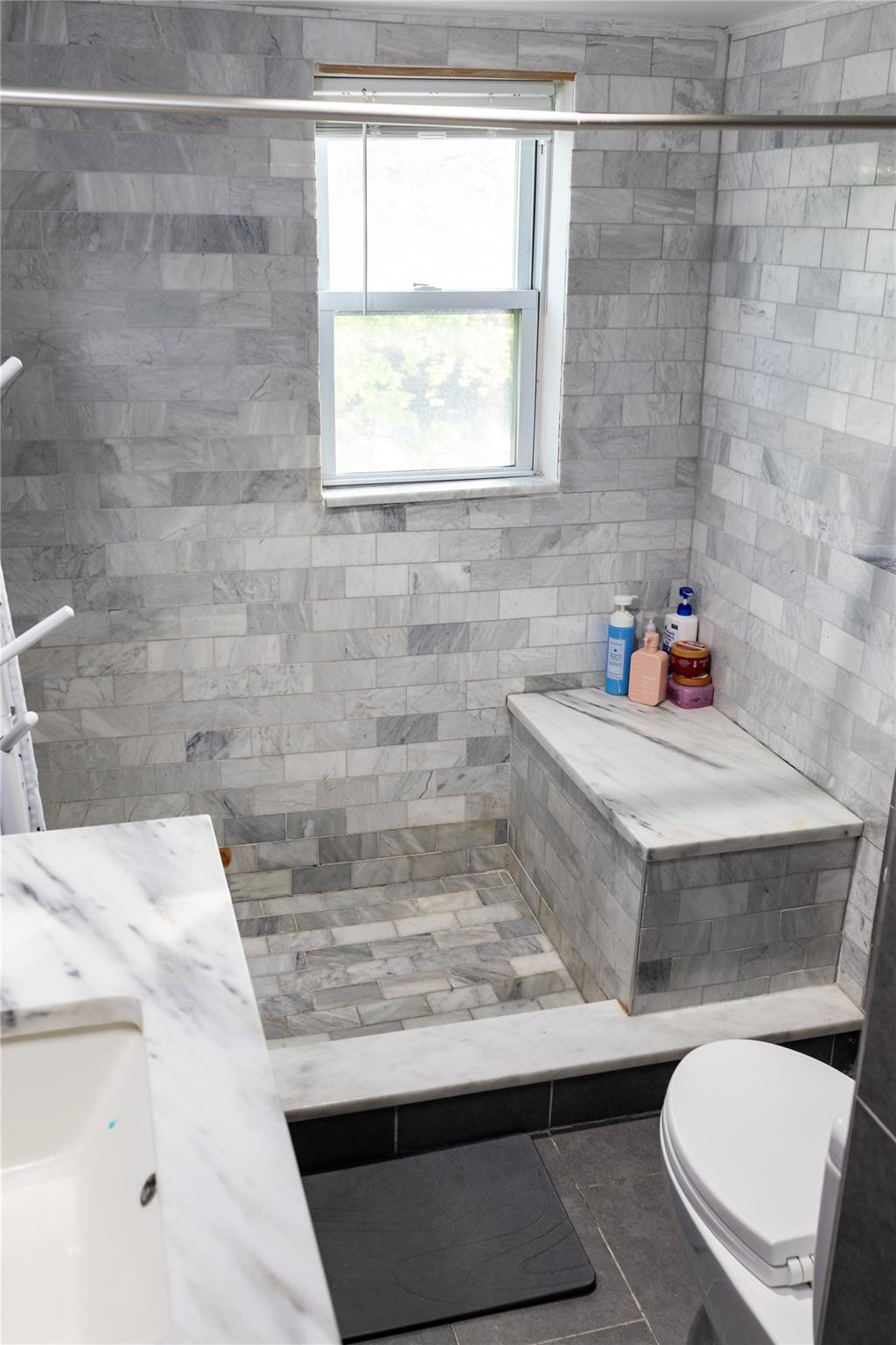 #17 photo, 563 Oxford Road, ナッソー郡 Cedarhurst , NY 11516