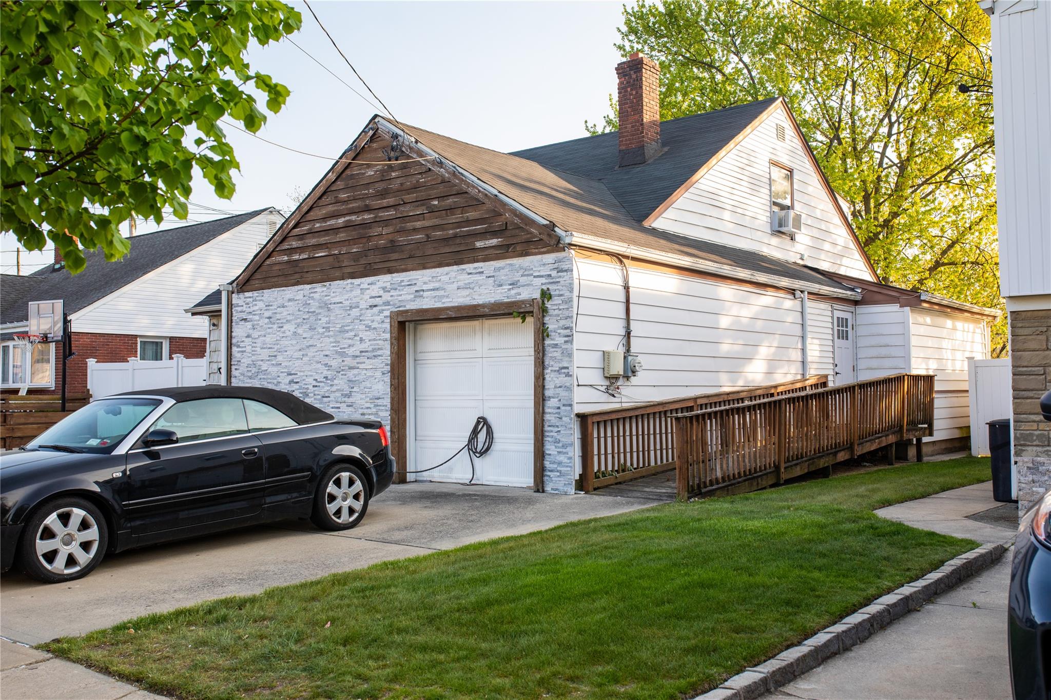 #18 photo, 563 Oxford Road, ナッソー郡 Cedarhurst , NY 11516