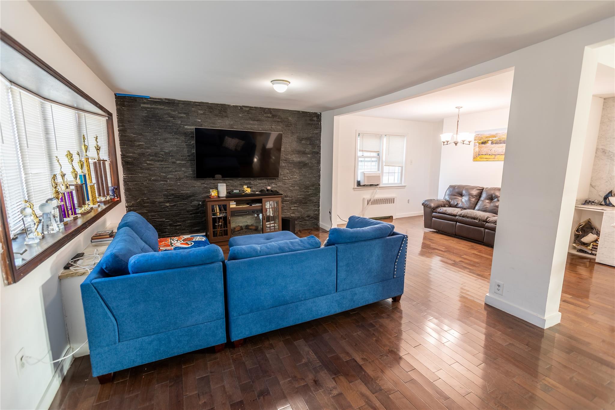 #3 photo, 563 Oxford Road, ナッソー郡 Cedarhurst , NY 11516