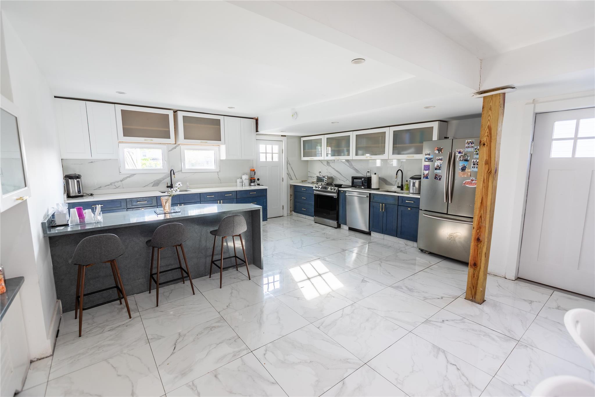 #6 photo, 563 Oxford Road, ナッソー郡 Cedarhurst , NY 11516