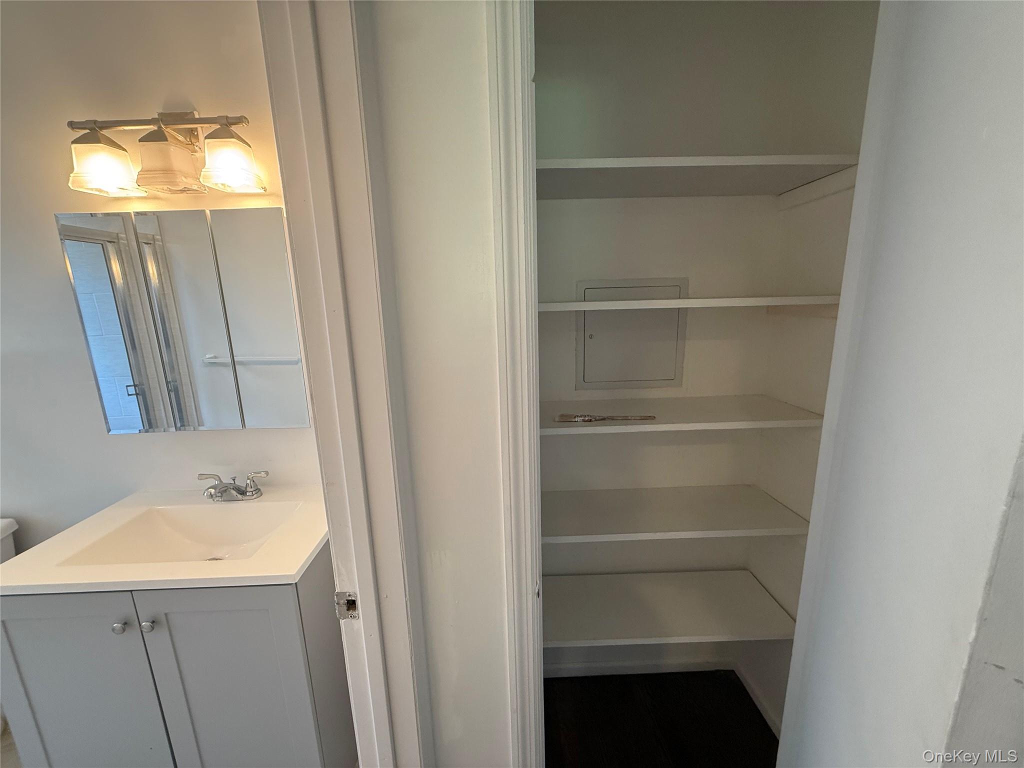 #19 photo, 94 Washington Avenue, White Plains , NY 10603