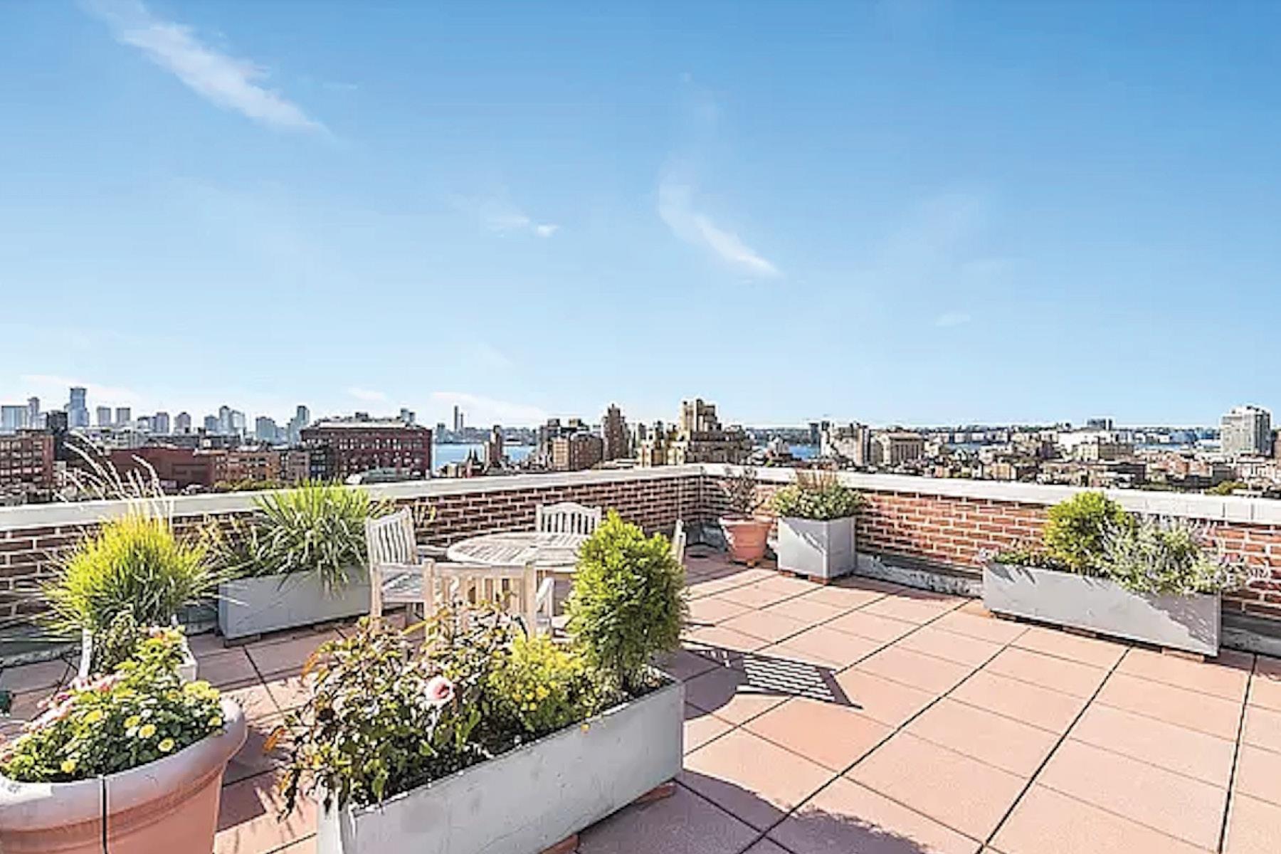 #11 photo, 3 Sheridan Square, New York (Manhattan) , NY 10014