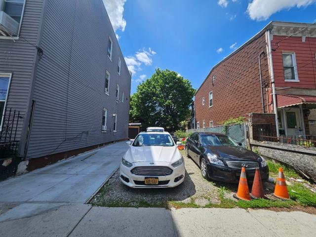 #2 photo, 400 Linwood Street, ブルックリン区 Brooklyn , NY 11208