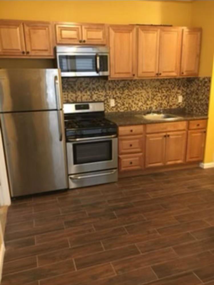 #4 photo, 100-04 Spruce Street, クイーンズ区 Corona , NY 11368