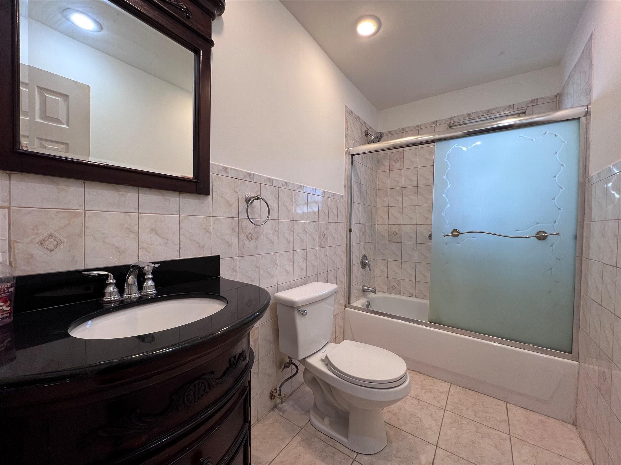 #10 photo, 109-41 132 Street, South Ozone Park , NY 11420