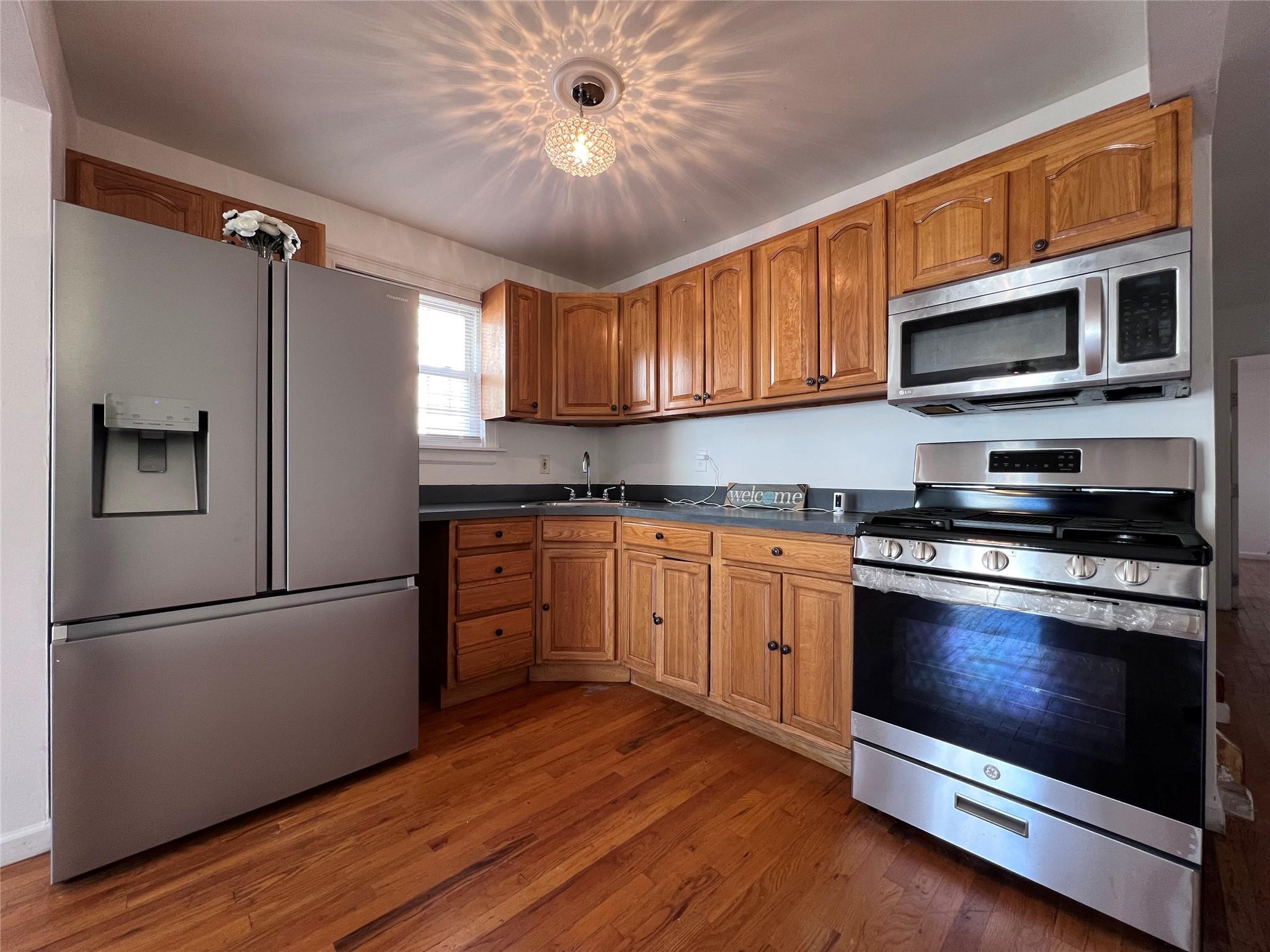 #7 photo, 109-41 132 Street, South Ozone Park , NY 11420