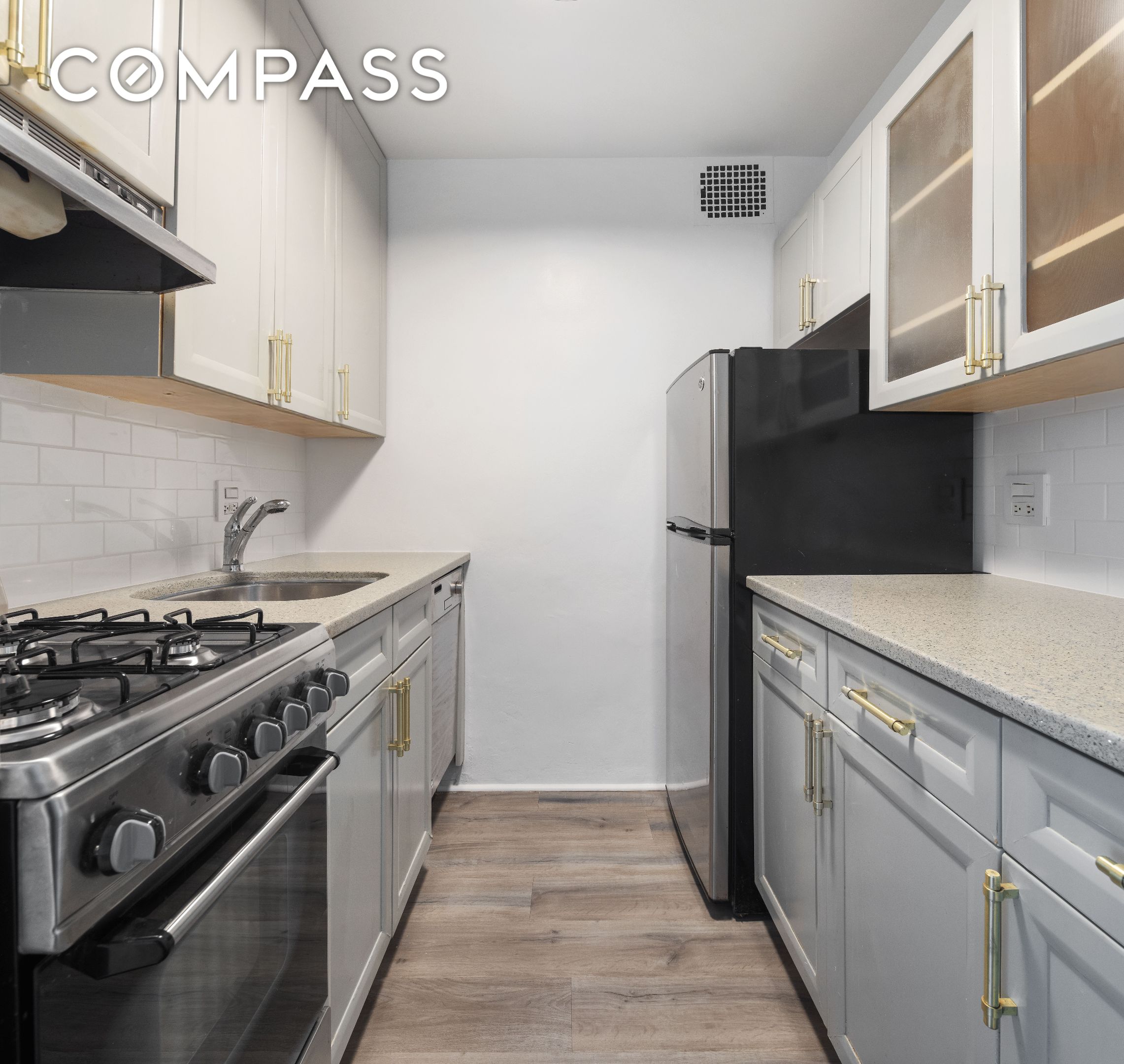 #8 photo, 333 E 14th Street, マンハッタン Gramercy , NY 10003