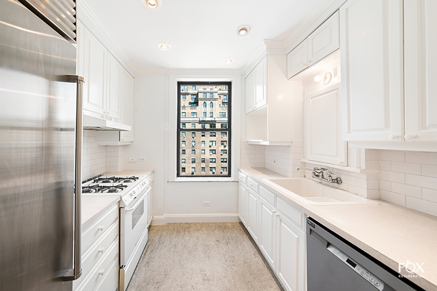 #3 photo, 255 W END Avenue, Lincoln Square , NY 10023