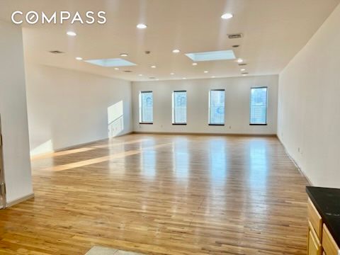 #1 photo, 54 Graham Avenue, 威廉斯堡 Williamsburg , NY 11206