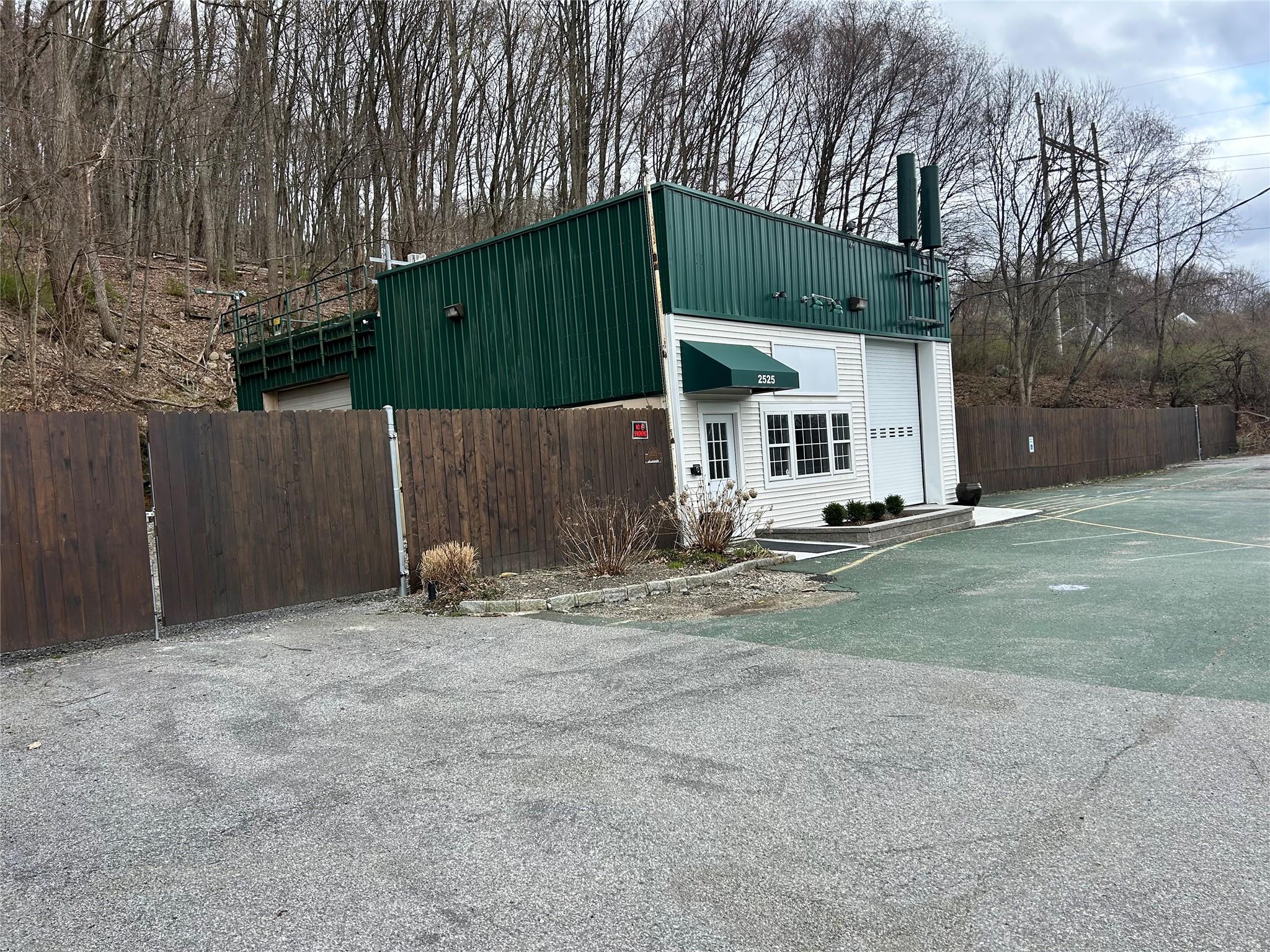 #3 photo, 2525 Carmel Avenue, Brewster , NY 10509