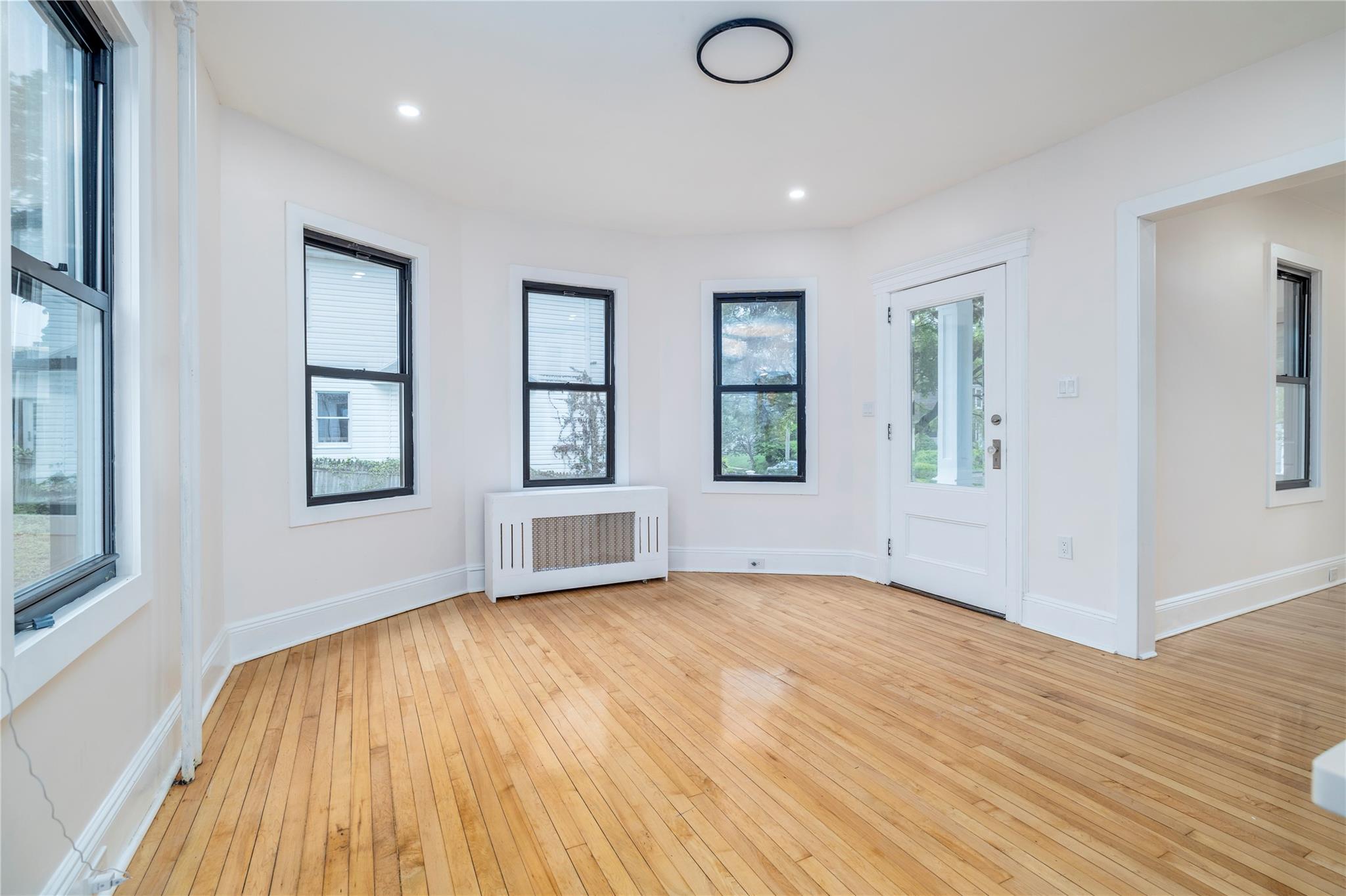 #7 photo, 85 Webster Avenue, ナッソー郡 Port Washington , NY 11050