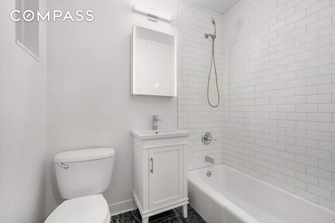 #7 photo, 151 W 80th Street, マンハッタン Upper West Side , NY 10024