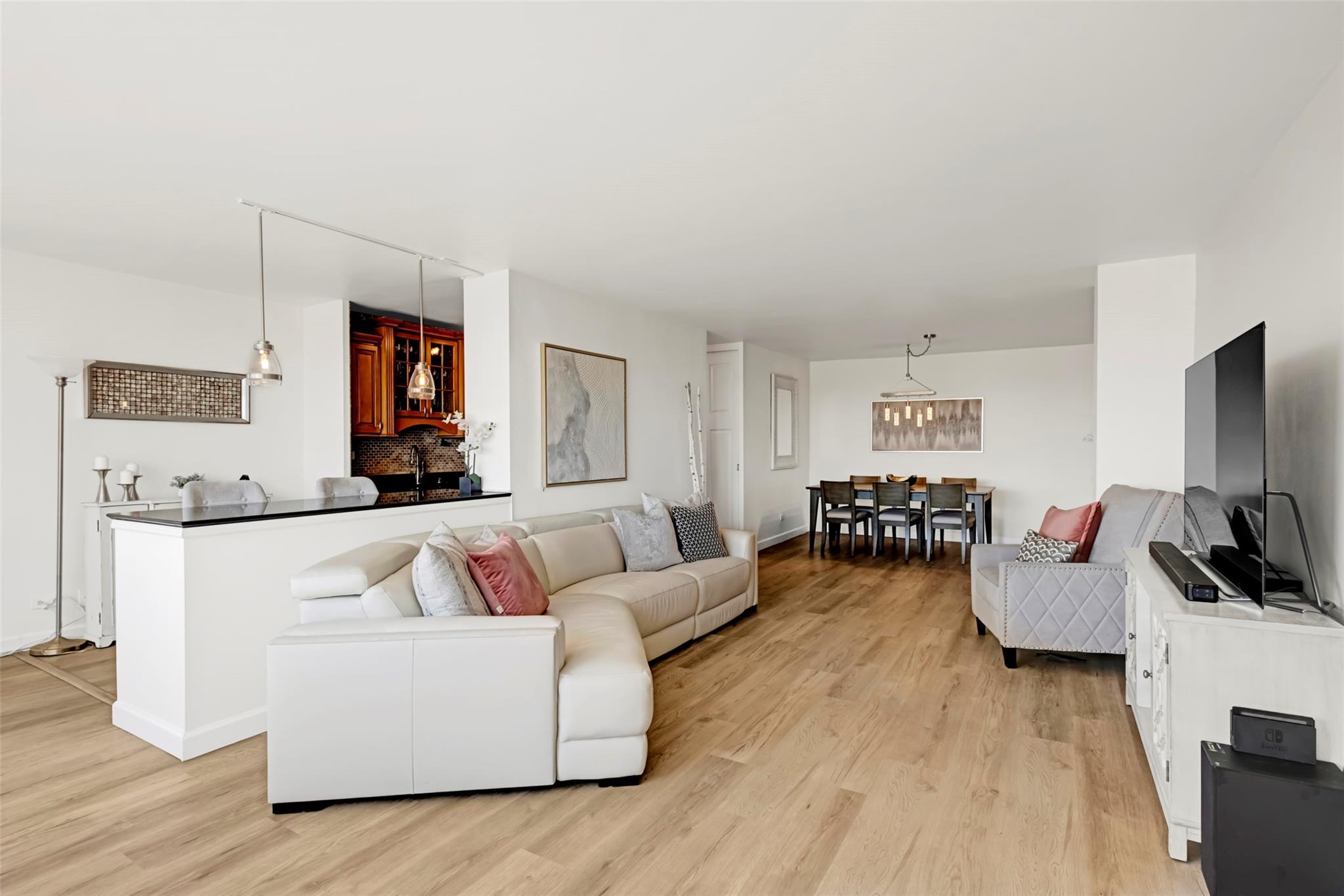 #1 photo, 61-20 Grand Central Parkway, Forest Hills , NY 11375