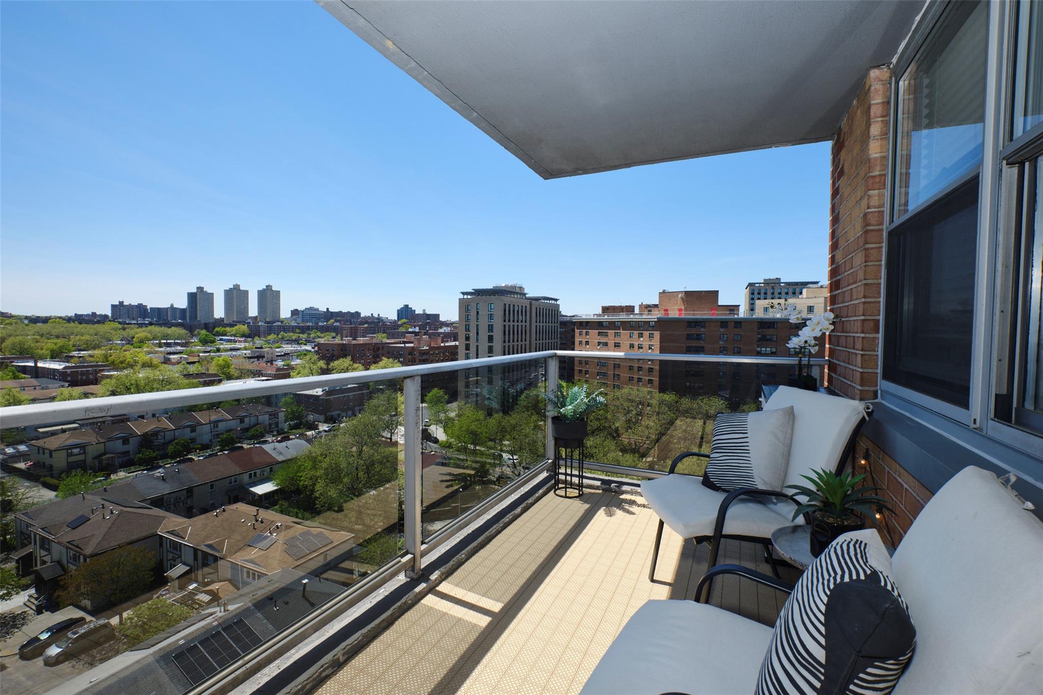 #12 photo, 61-20 Grand Central Parkway, Forest Hills , NY 11375