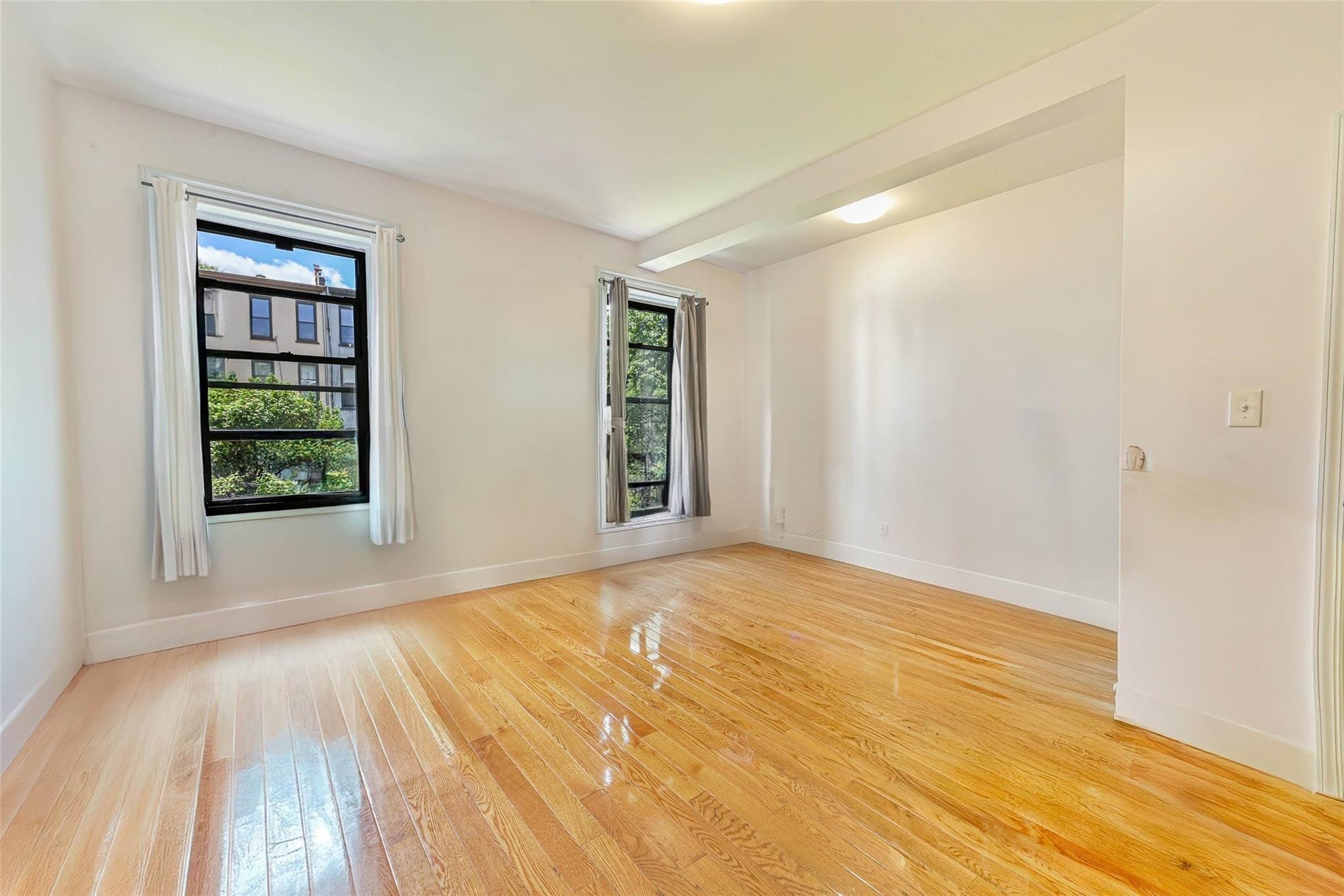 #10 photo, 372 Grand Avenue, ブルックリン区 Brooklyn , NY 11238