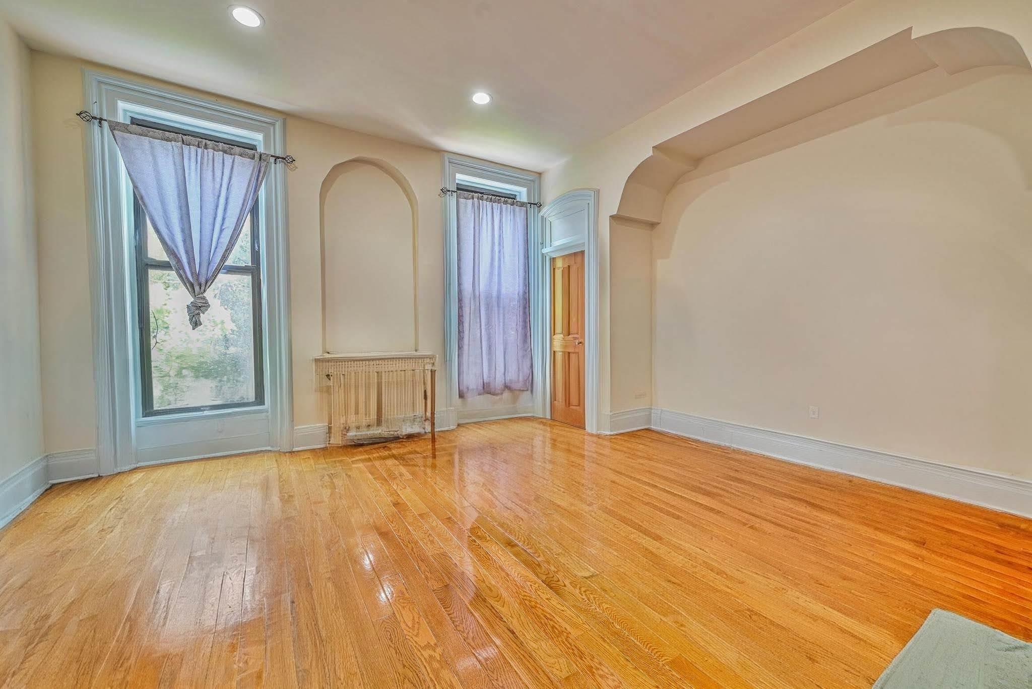 #8 photo, 372 Grand Avenue, ブルックリン区 Brooklyn , NY 11238