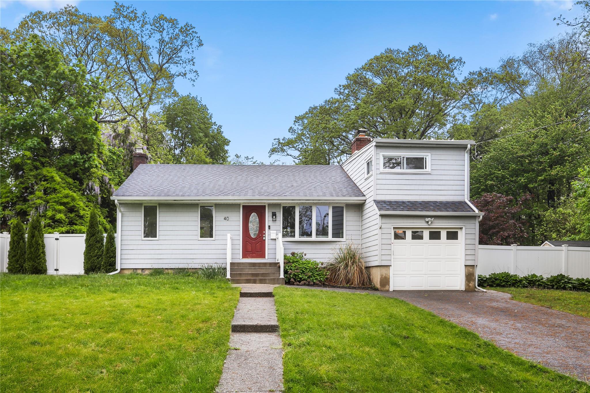 #1 photo, 40 Quebec Drive, سوفولك Huntington Station , NY 11746