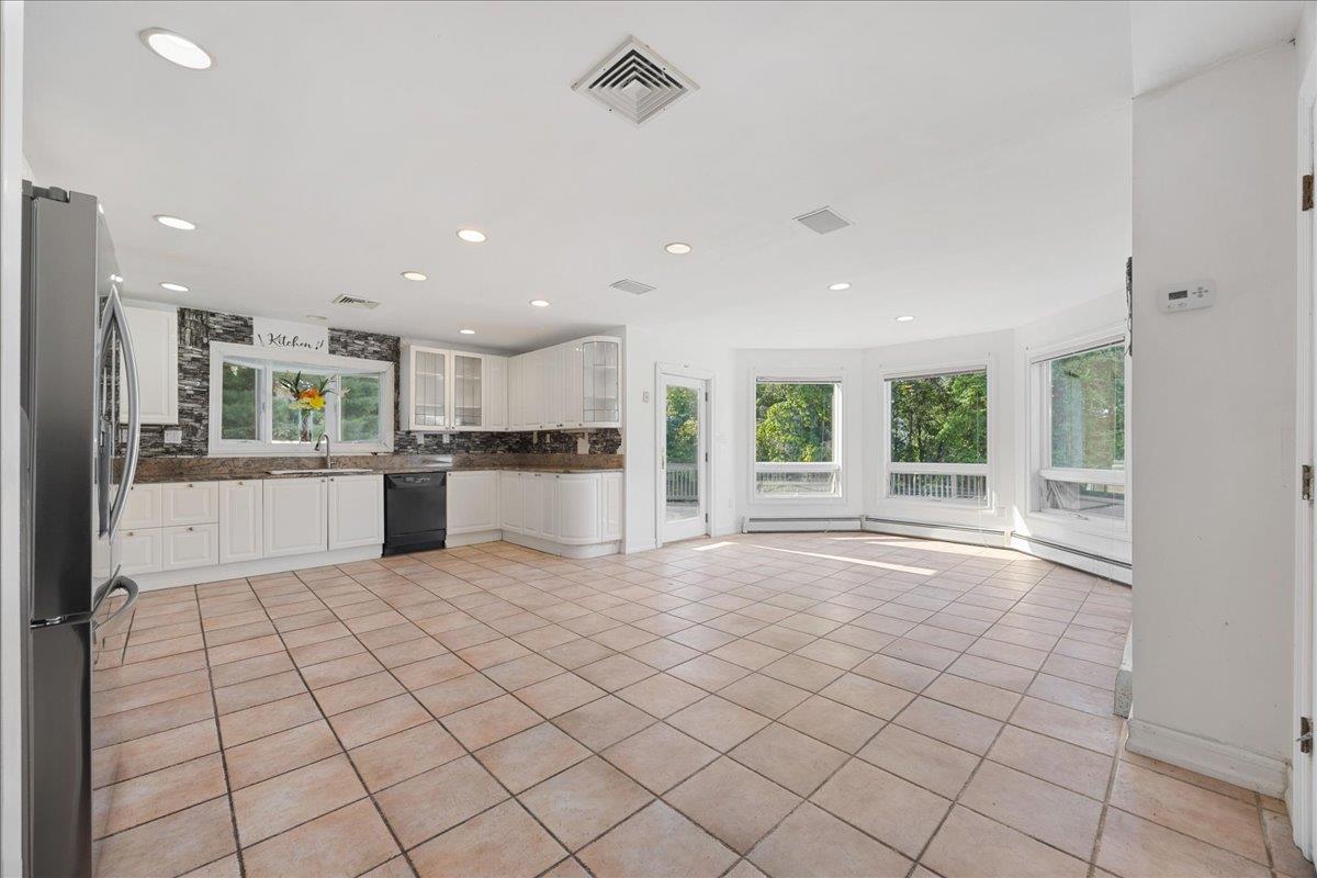 #17 photo, 587 Route 306, Suffern , NY 10901