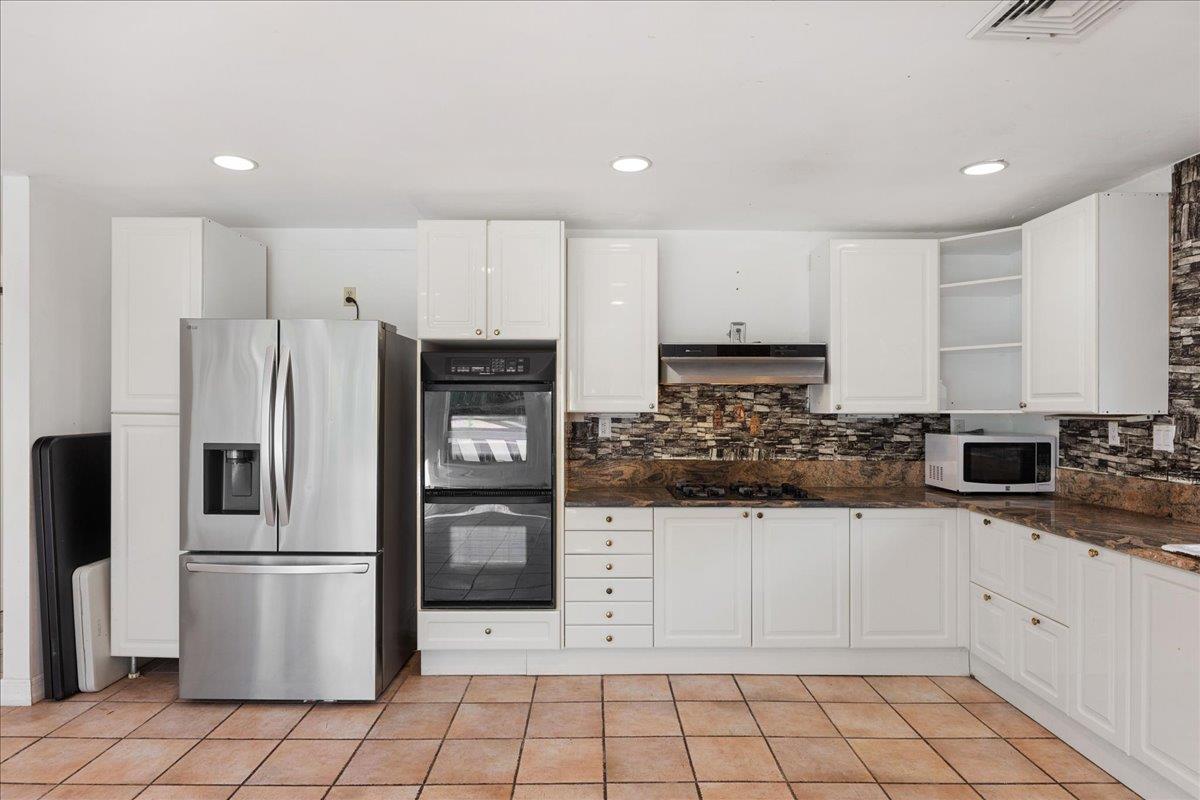 #20 photo, 587 Route 306, Suffern , NY 10901