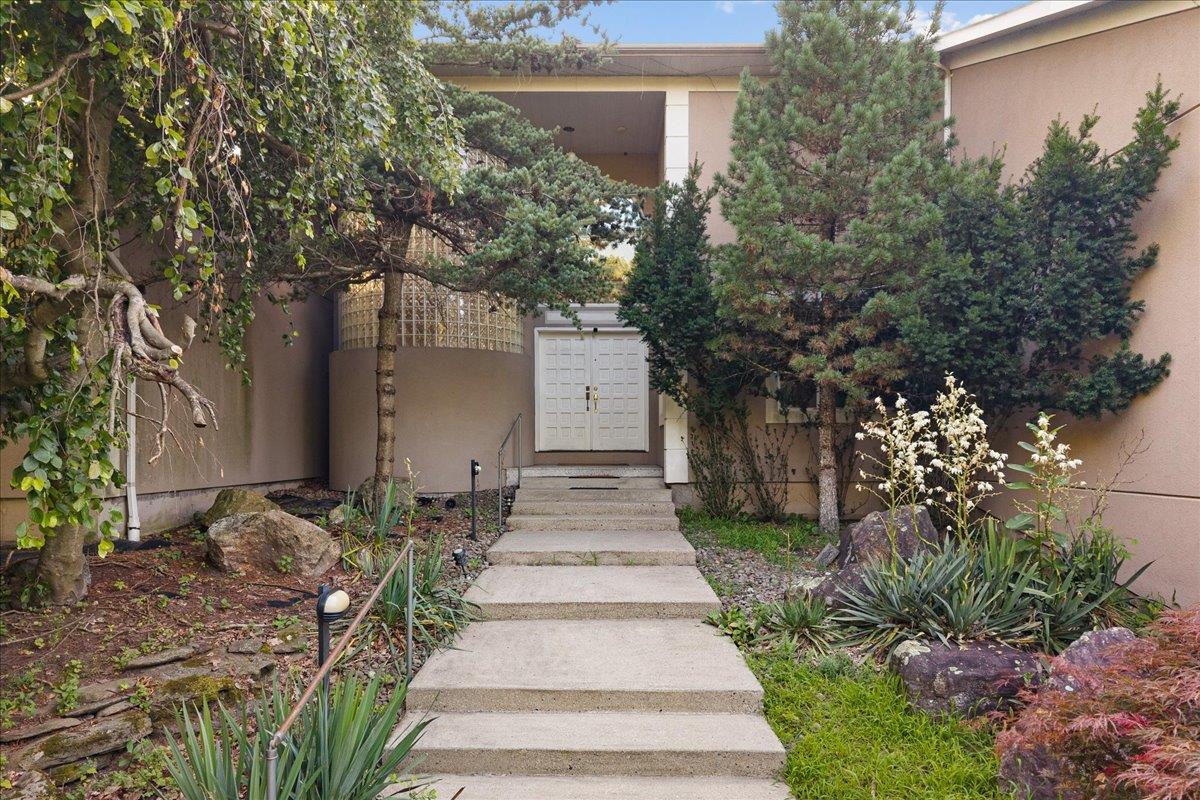 #5 photo, 587 Route 306, Suffern , NY 10901