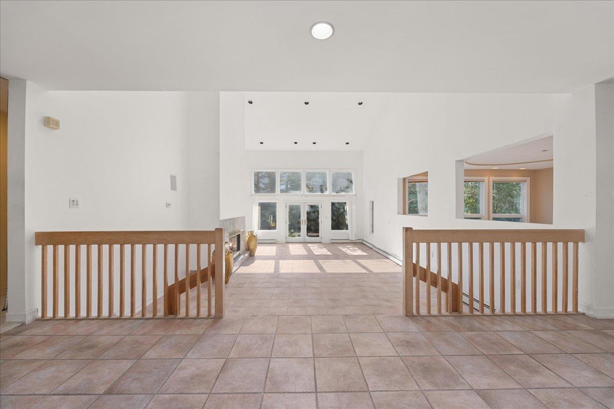 #8 photo, 587 Route 306, Suffern , NY 10901