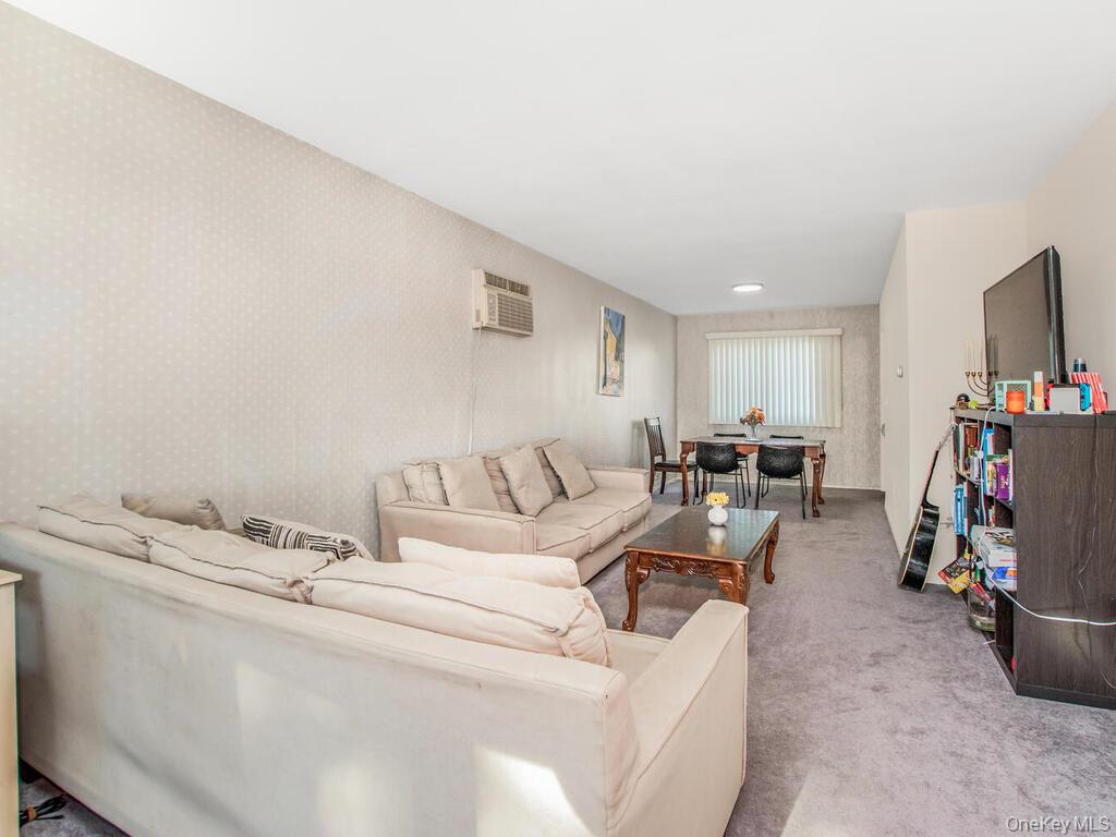 #2 photo, 18 South Circle, Yonkers , NY 10703