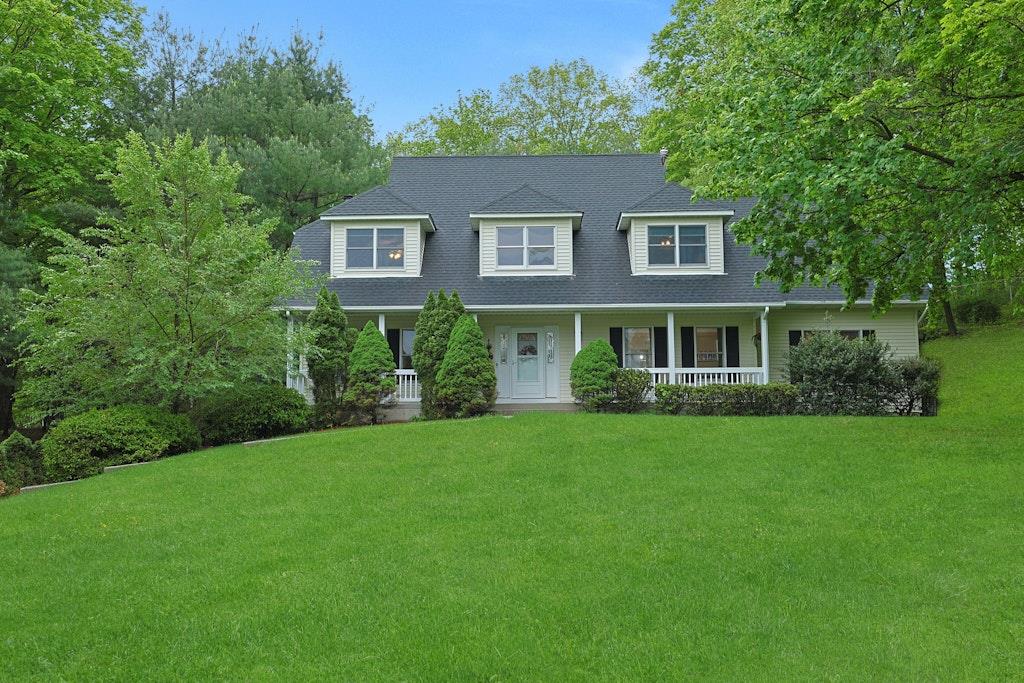 #1 photo, 5 Sherwood Farms Court, Stony Point , NY 10980