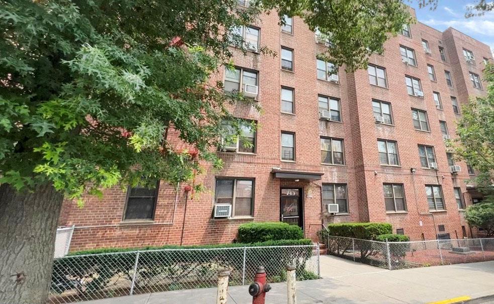 #1 photo, 745 E 231 Street, 布朗士 Bronx , NY 10466