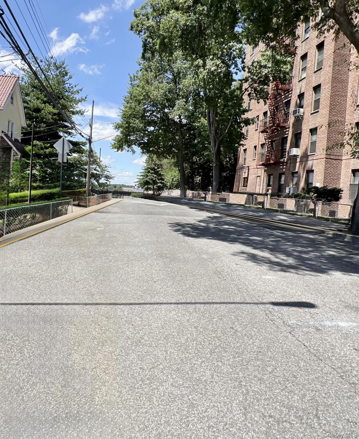 #11 photo, 745 E 231 Street, ブロンクス区 Bronx , NY 10466