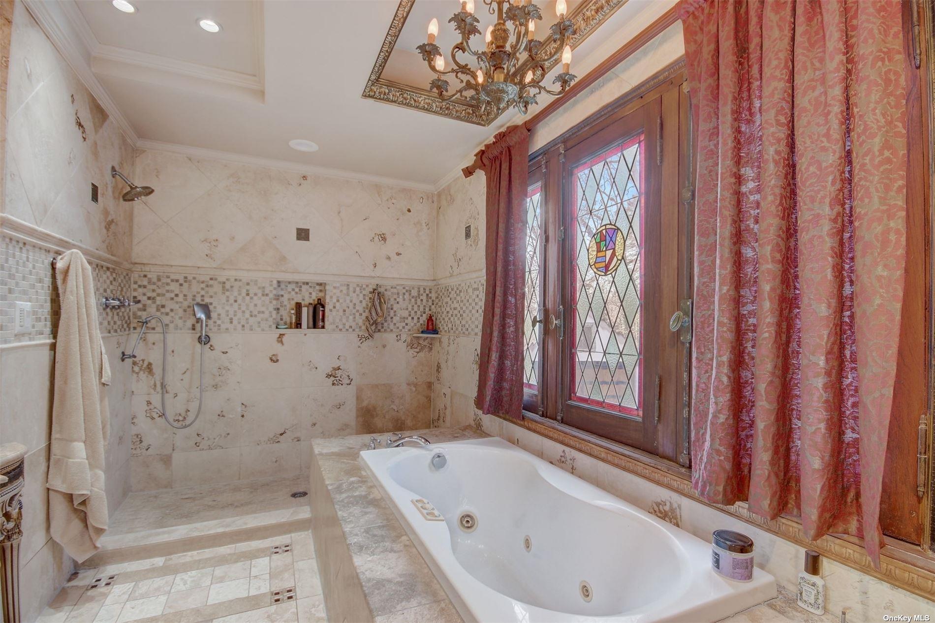 #16 photo, 85 Dix Hills Road, サフォーク郡 Huntington , NY 11743