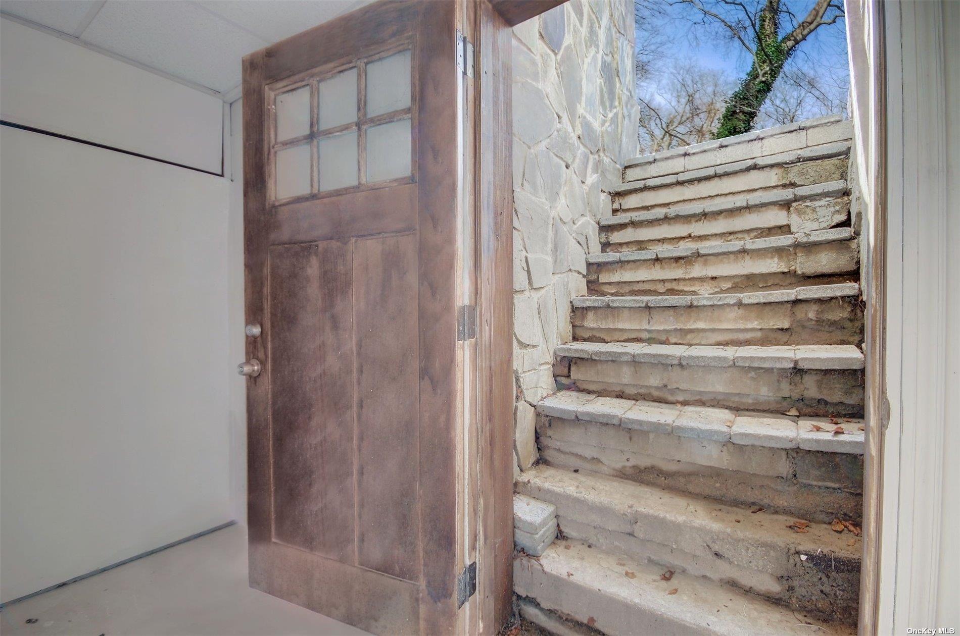 #19 photo, 85 Dix Hills Road, サフォーク郡 Huntington , NY 11743